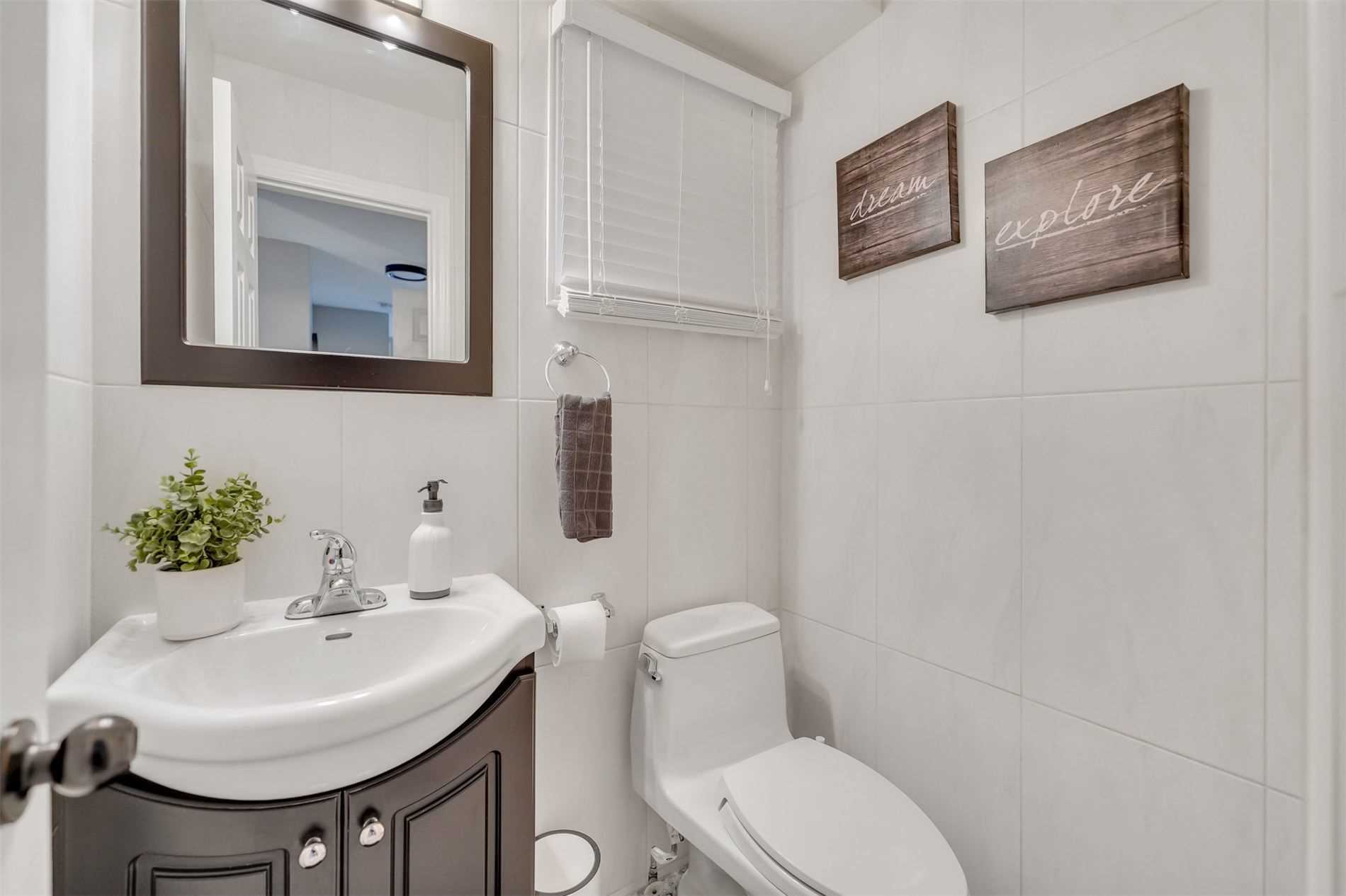 3 Mayfield Cres