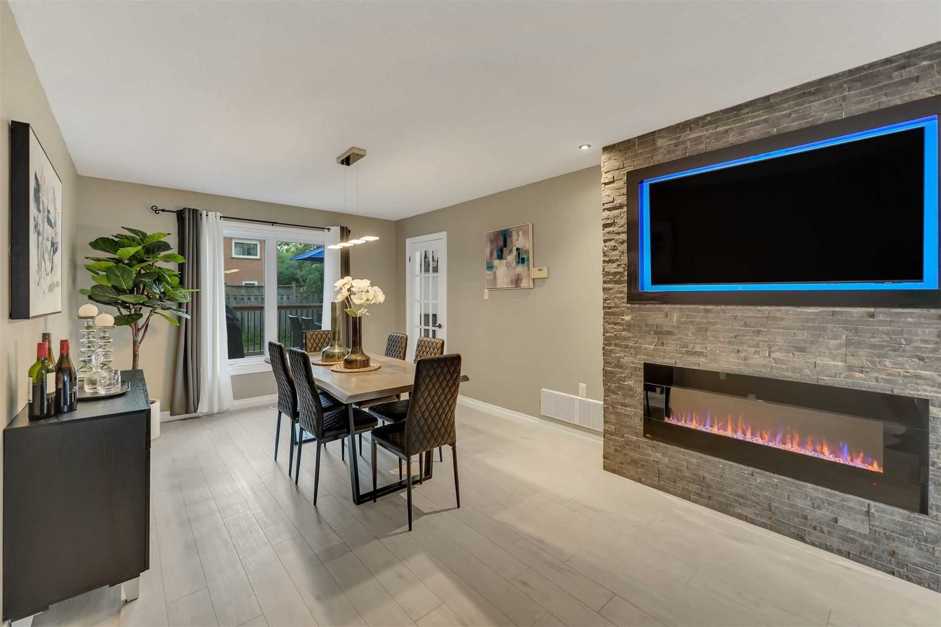 3 Mayfield Cres