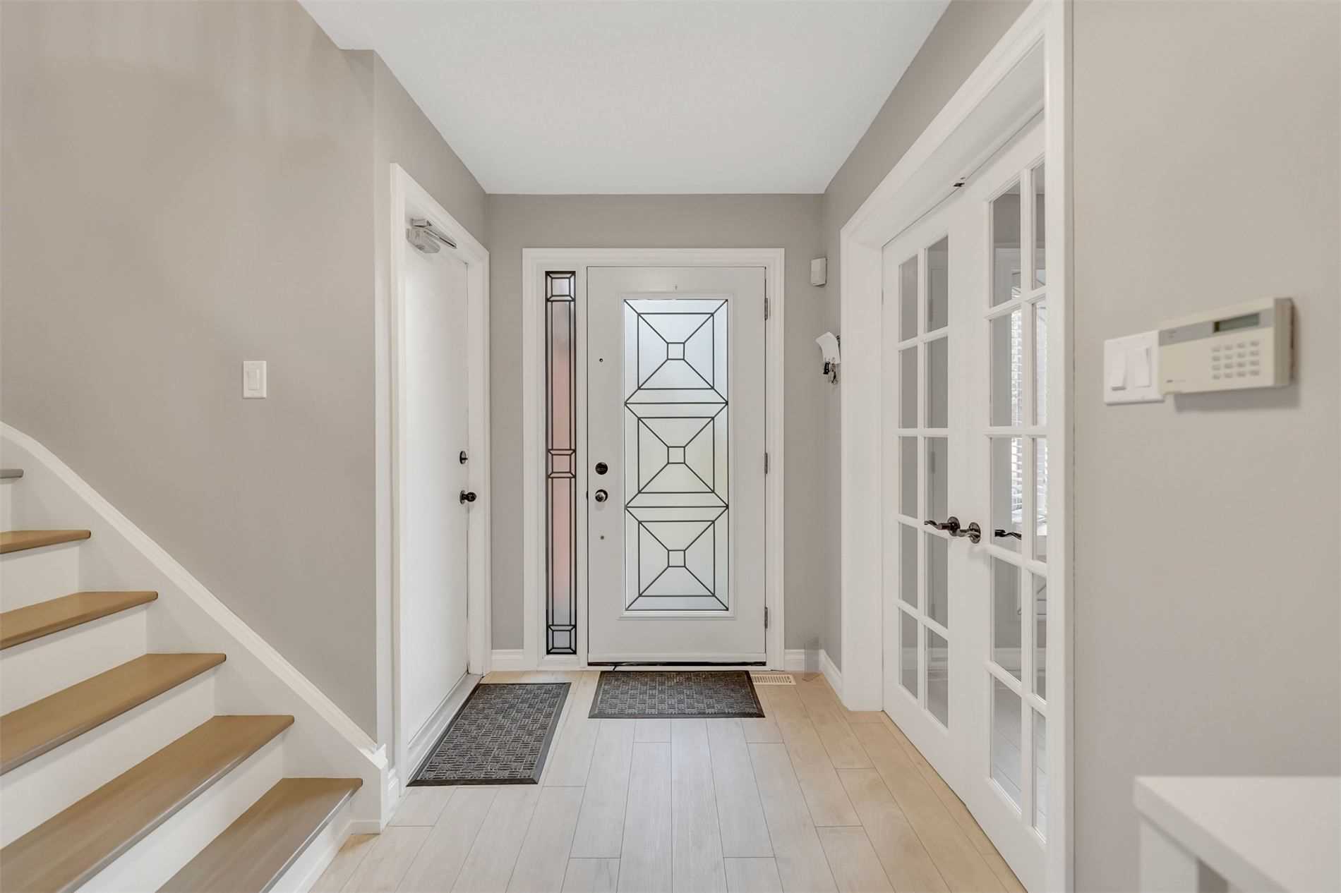 3 Mayfield Cres