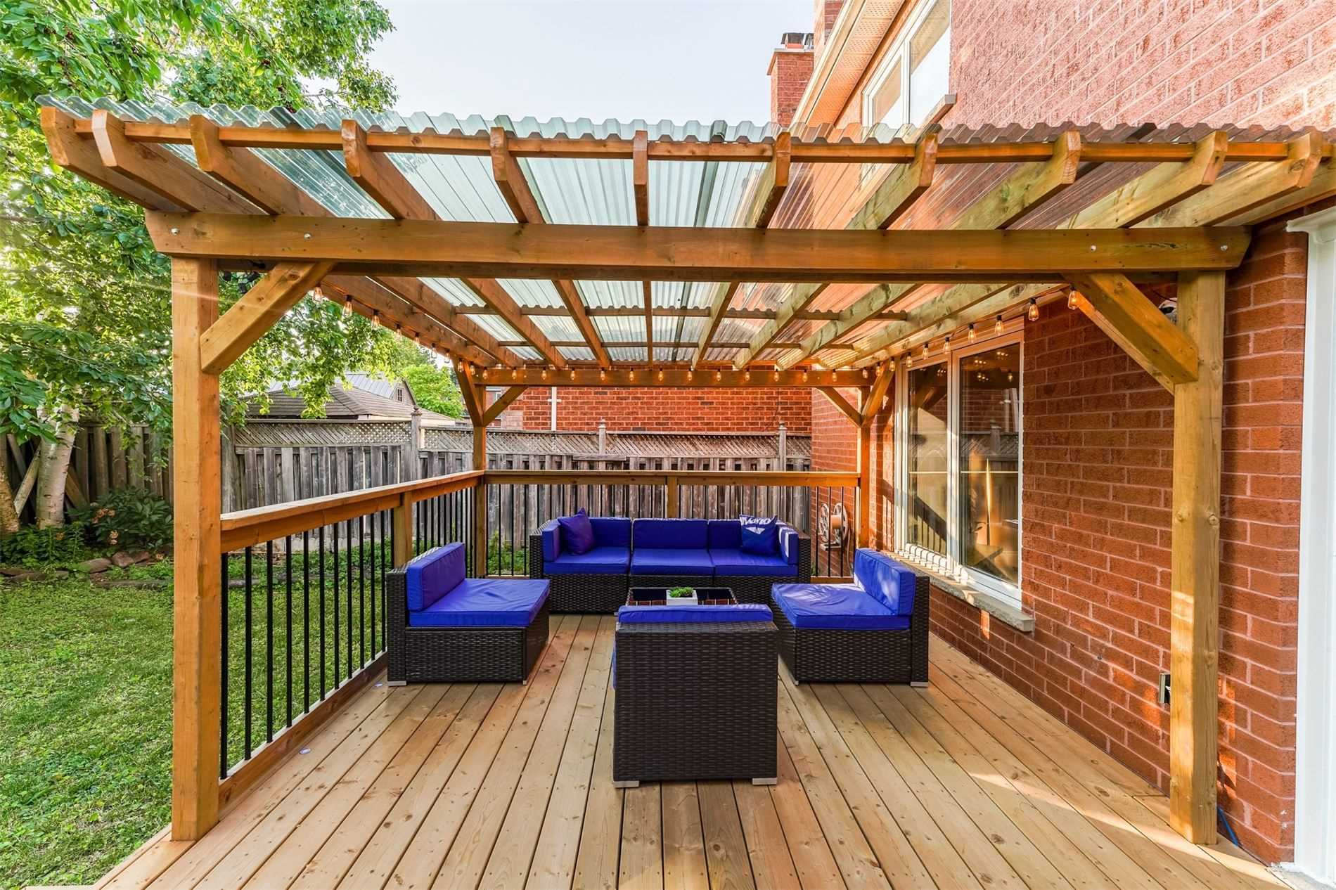 3 Mayfield Cres