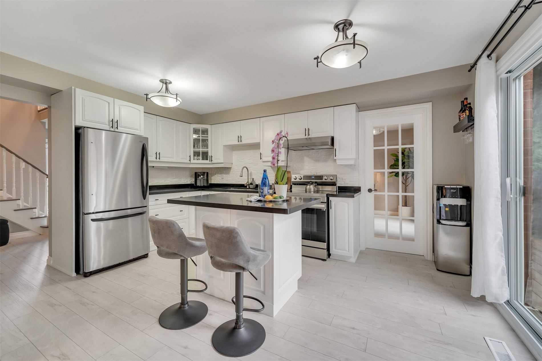 3 Mayfield Cres