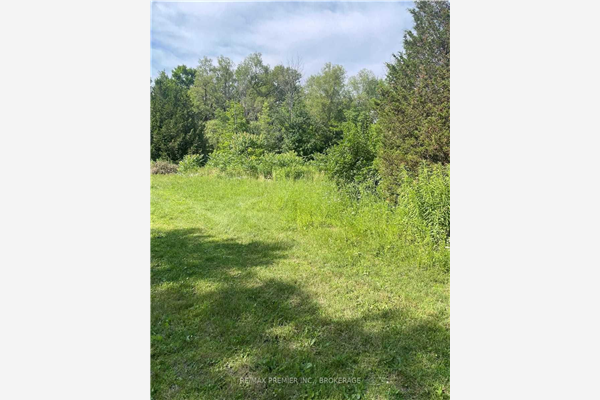3350 Middle Rd, Clarington