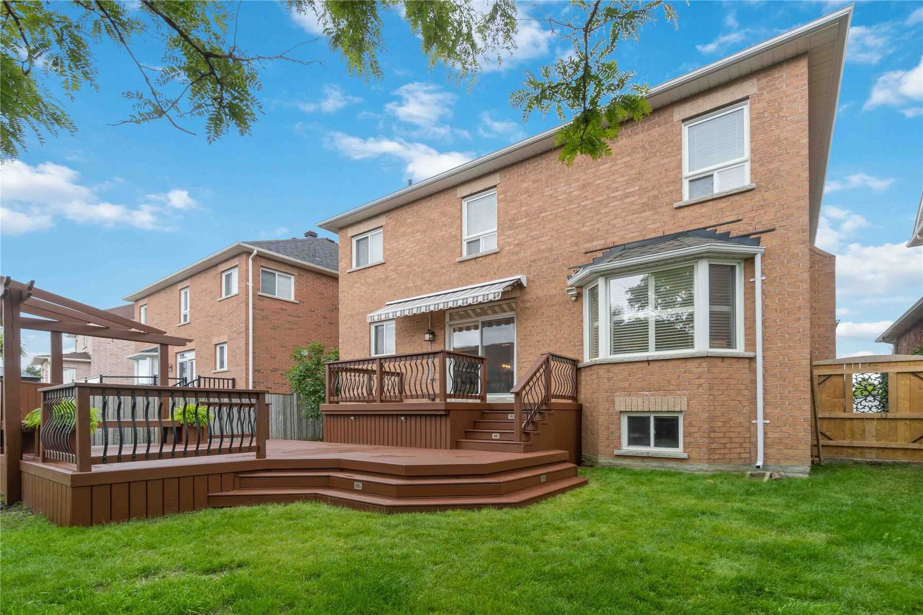 21 Corsham Dr
