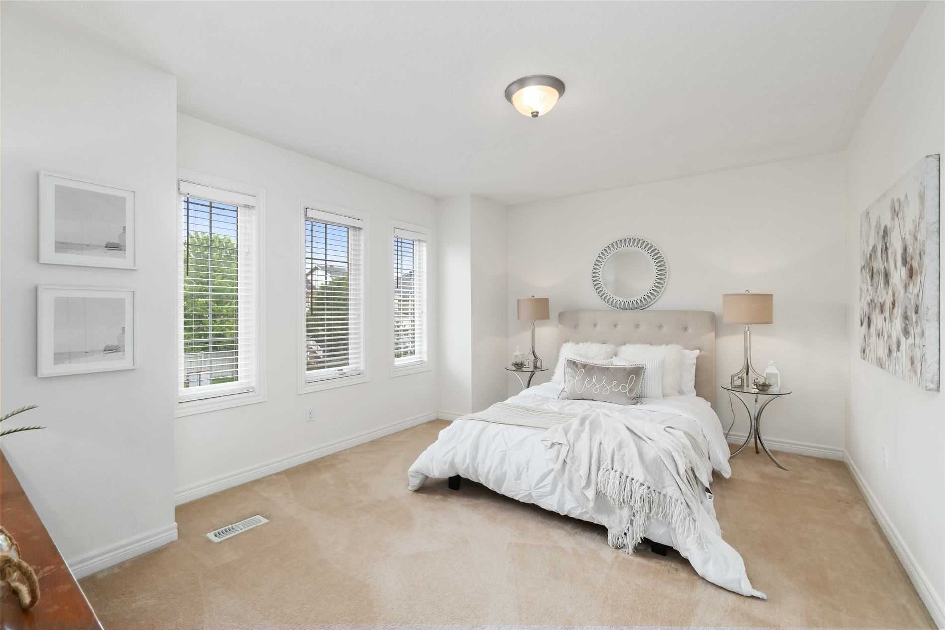 21 Corsham Dr