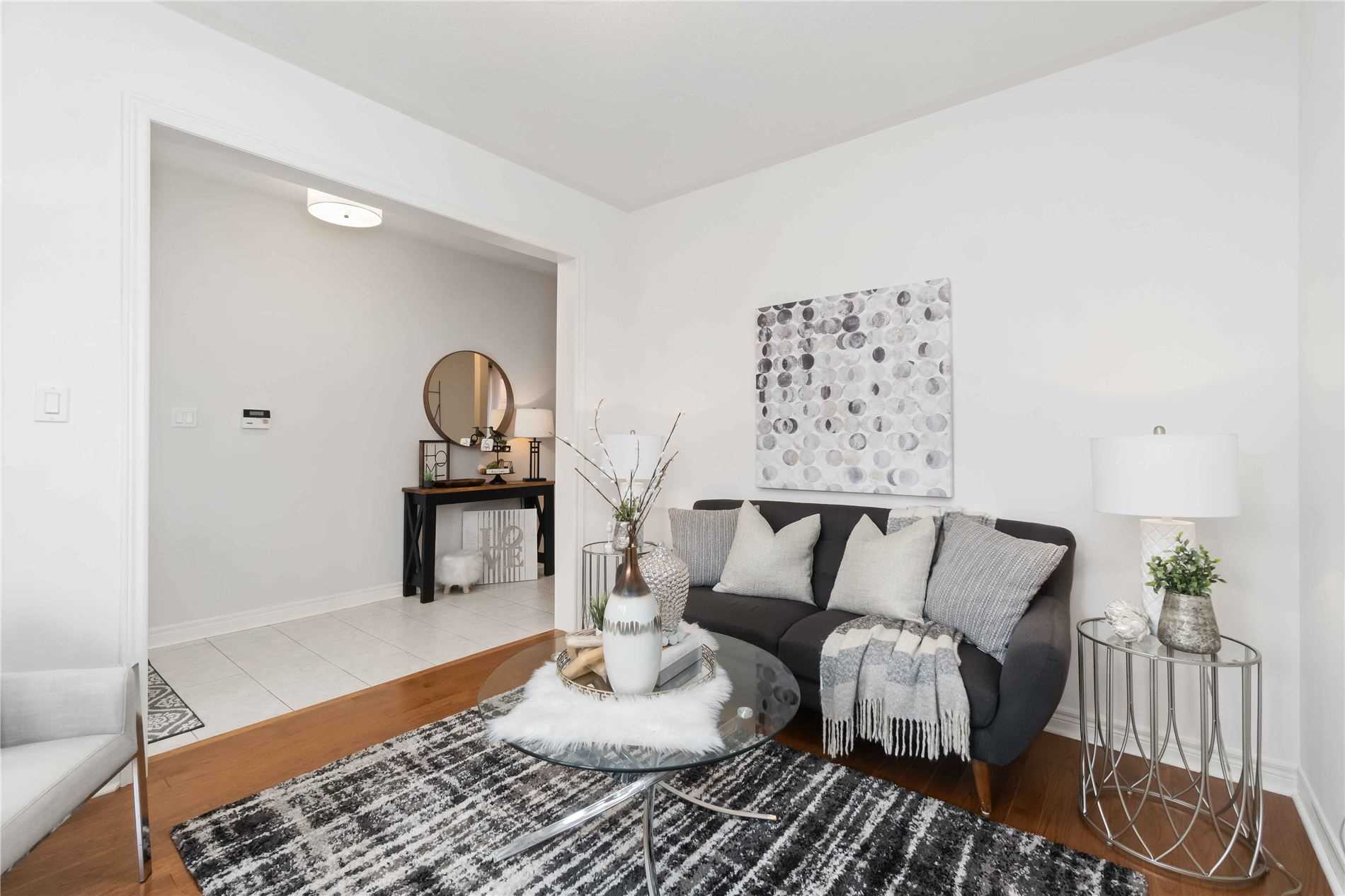 21 Corsham Dr