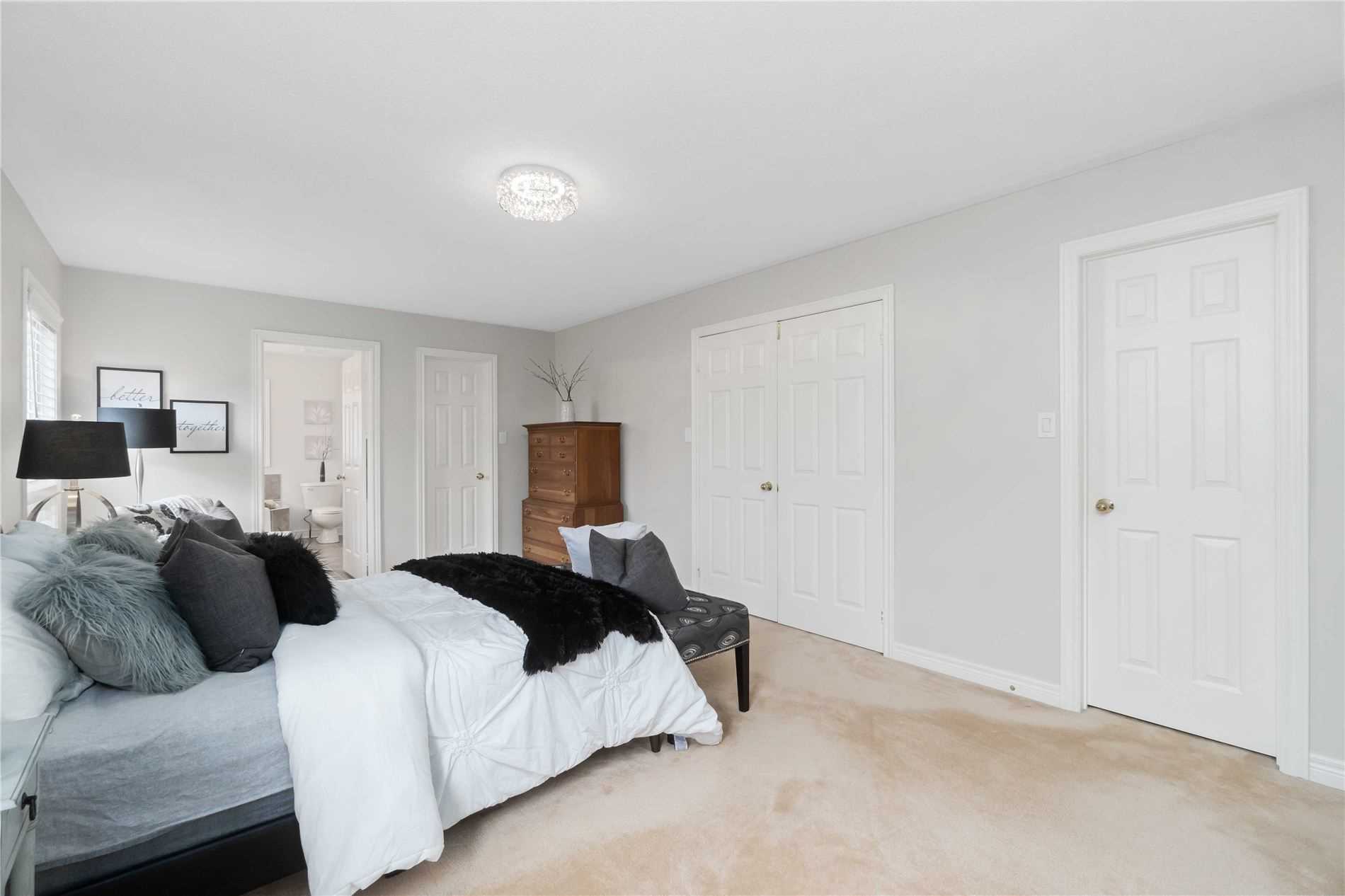 21 Corsham Dr