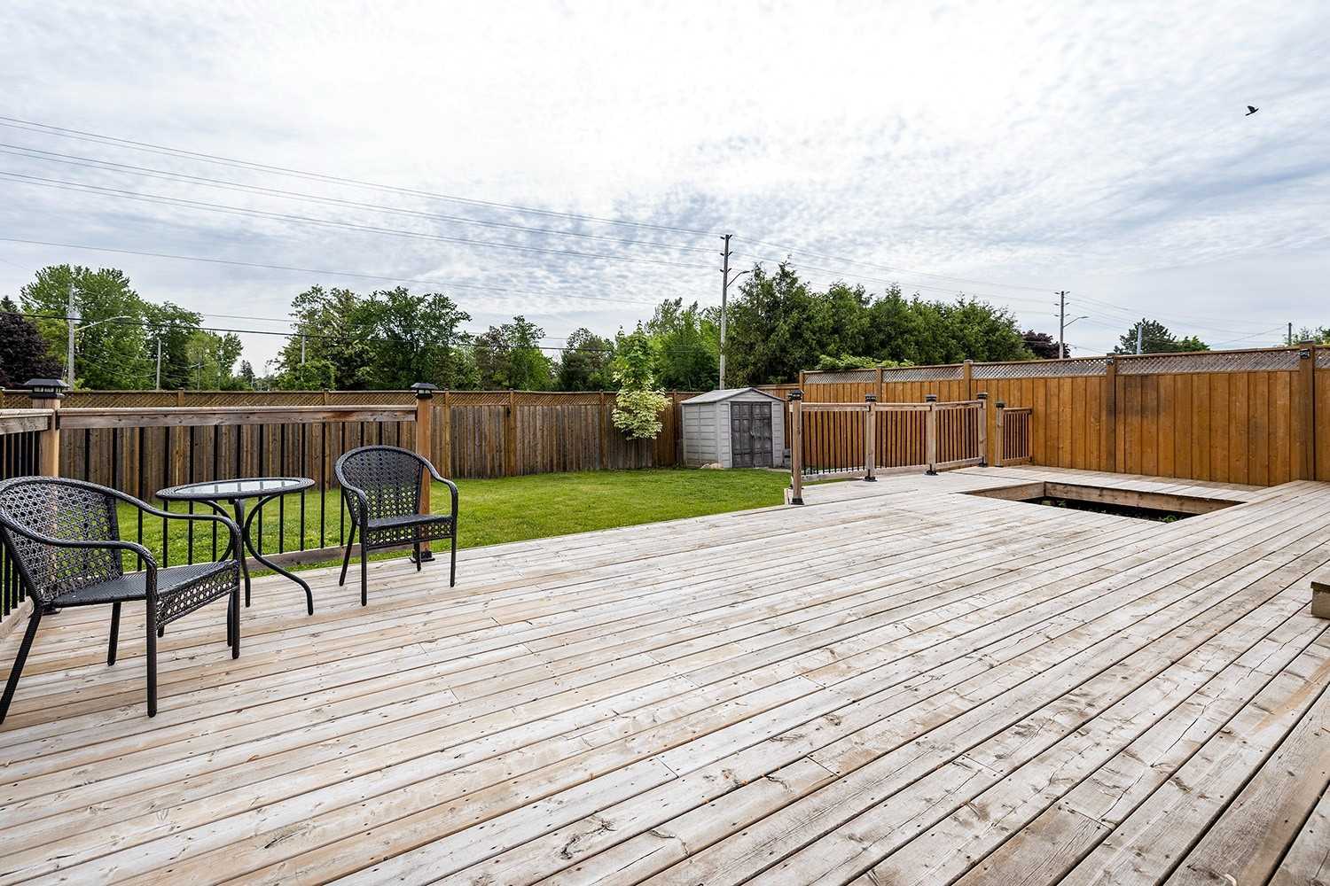 1348 Belair Cres