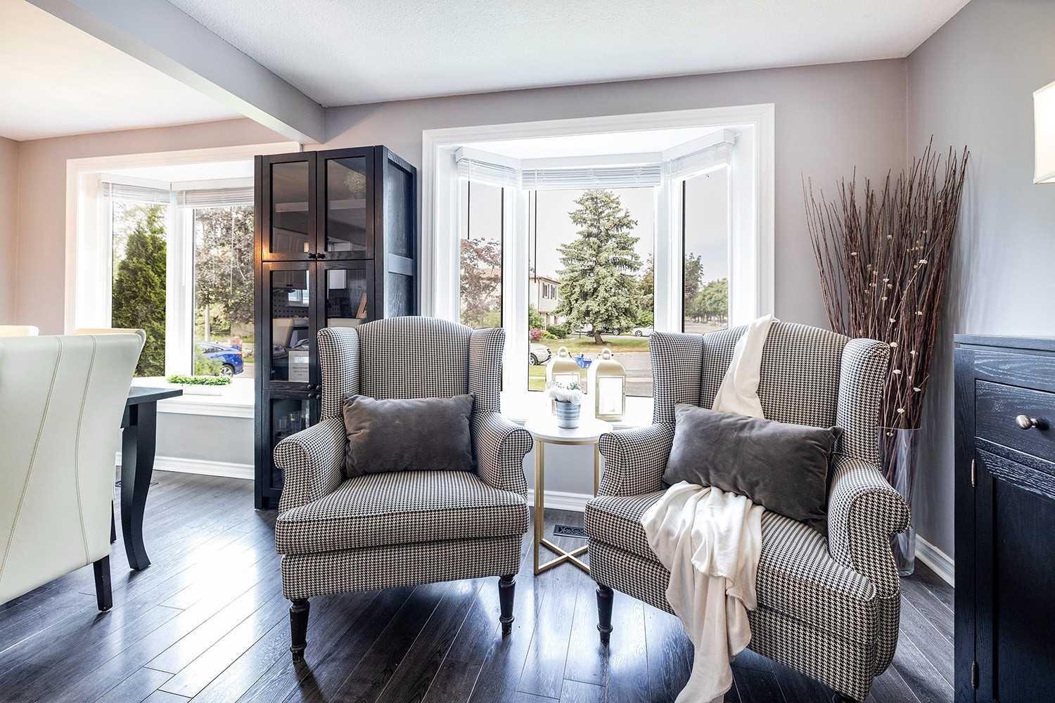1348 Belair Cres