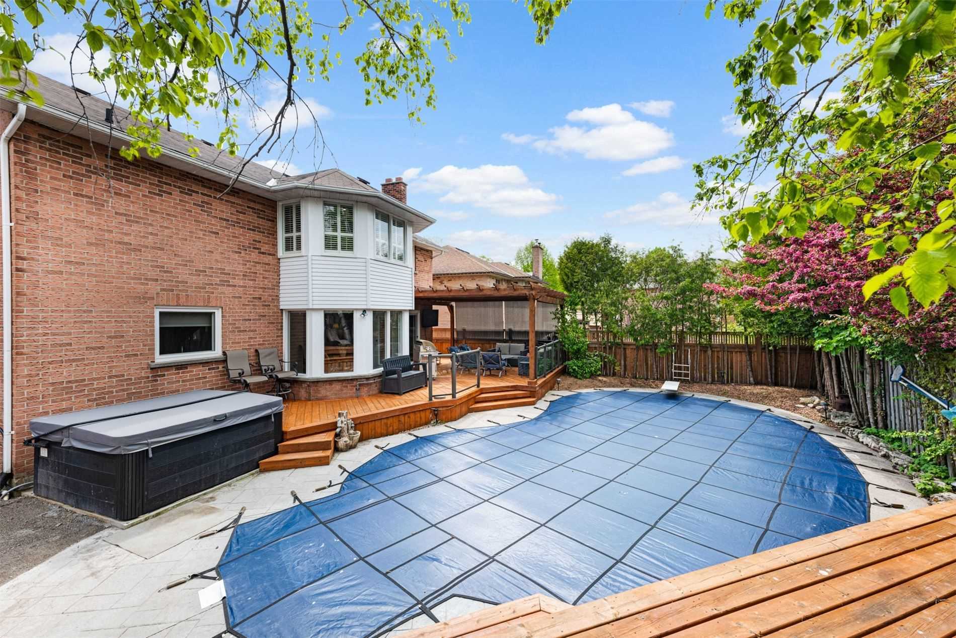 49 Fitzgerald Dr