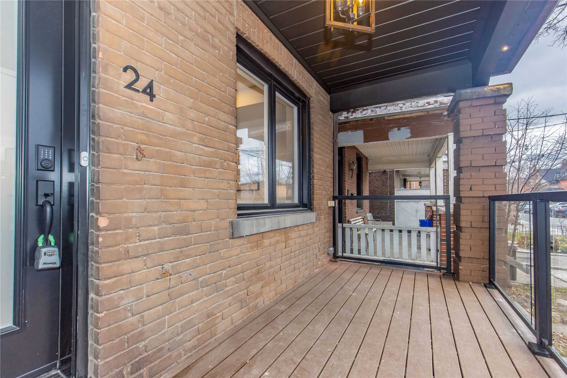 24 Erindale Ave