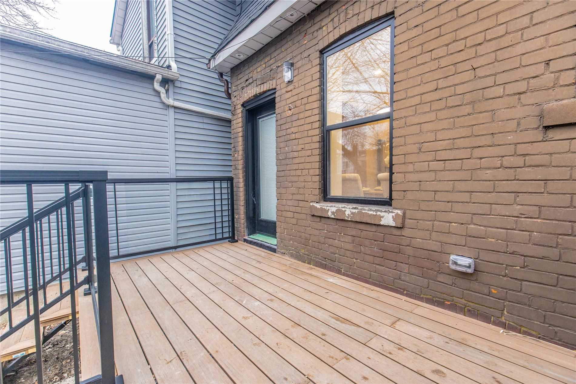 24 Erindale Ave