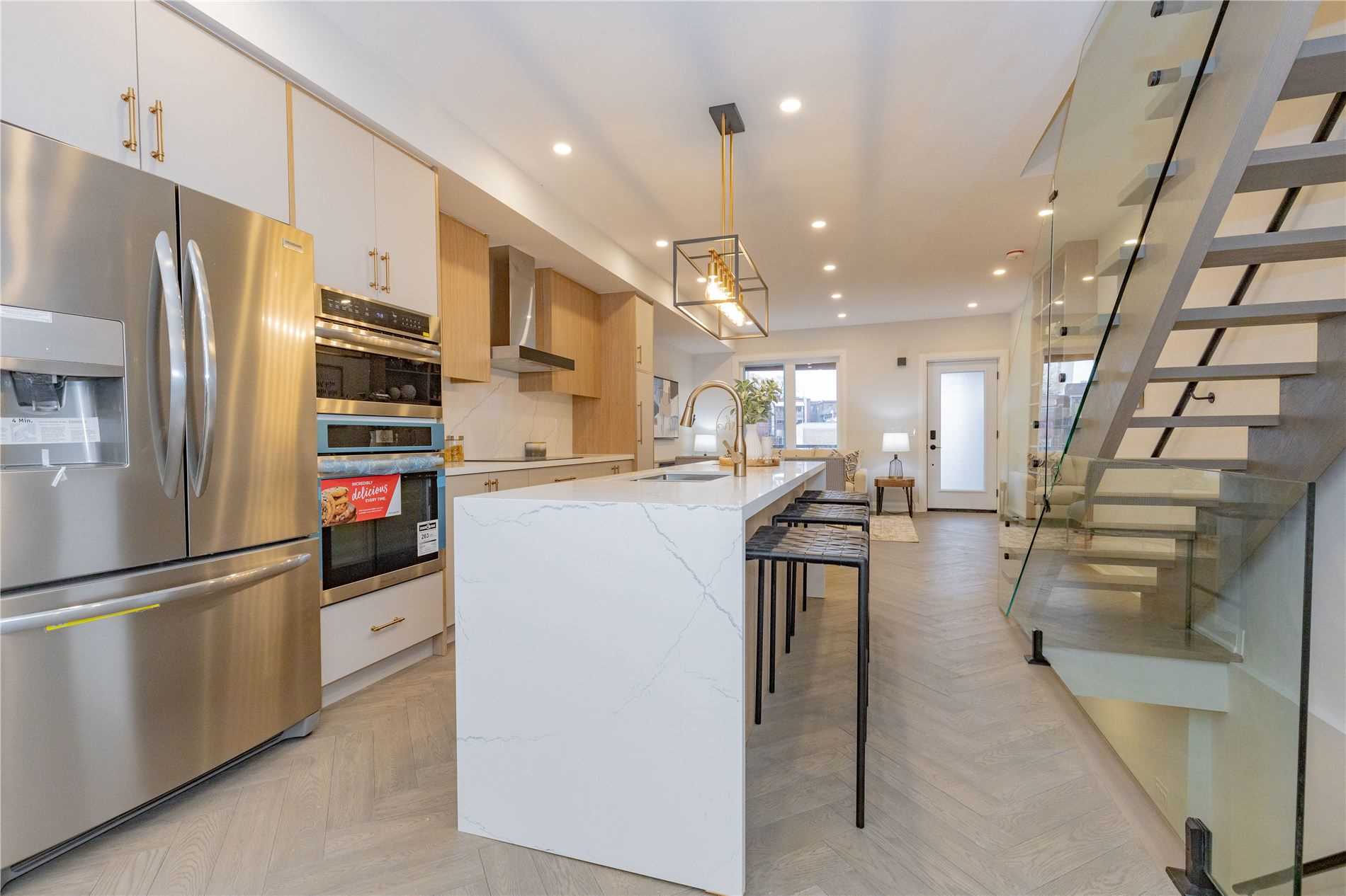24 Erindale Ave
