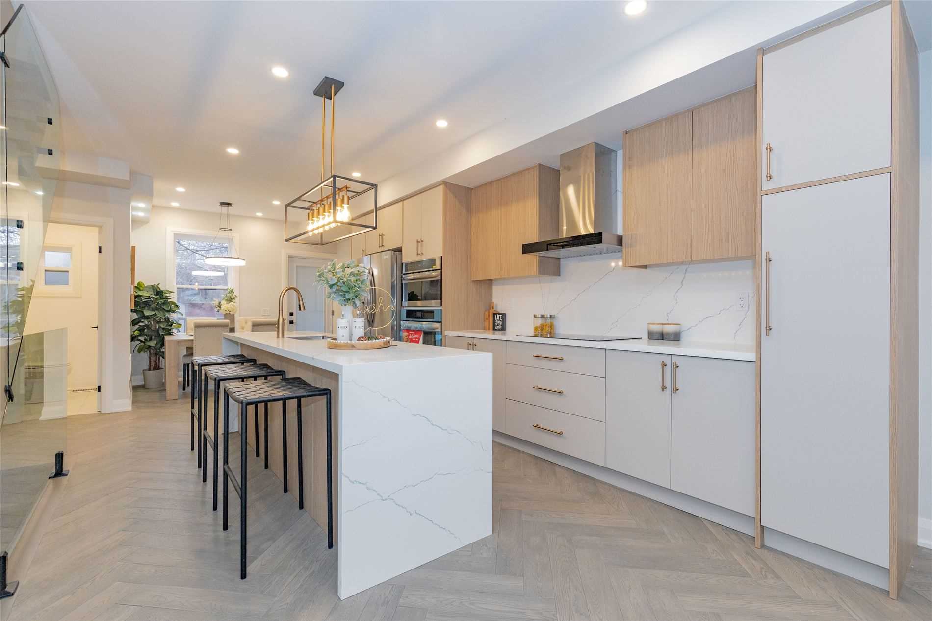 24 Erindale Ave