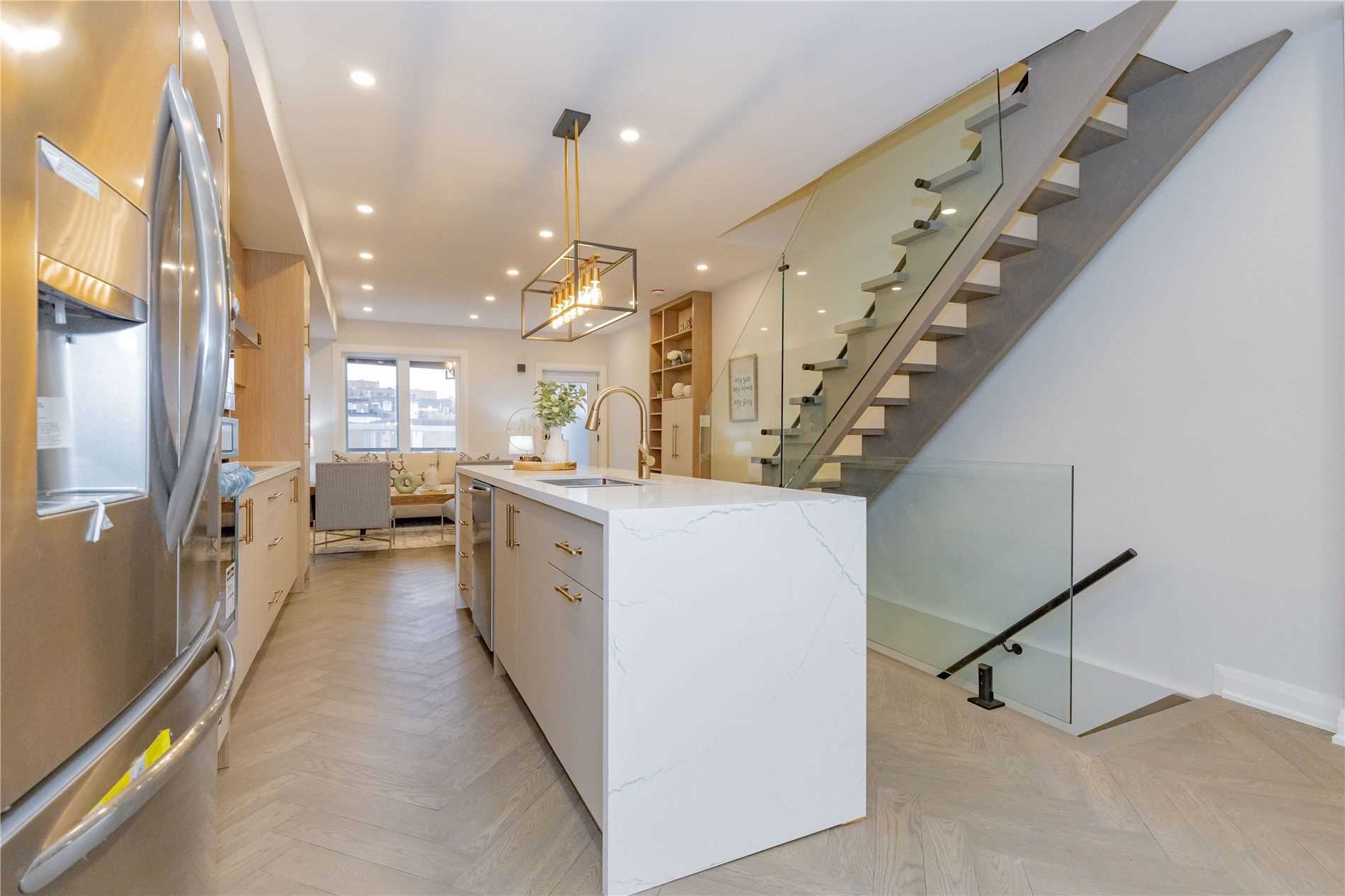 24 Erindale Ave