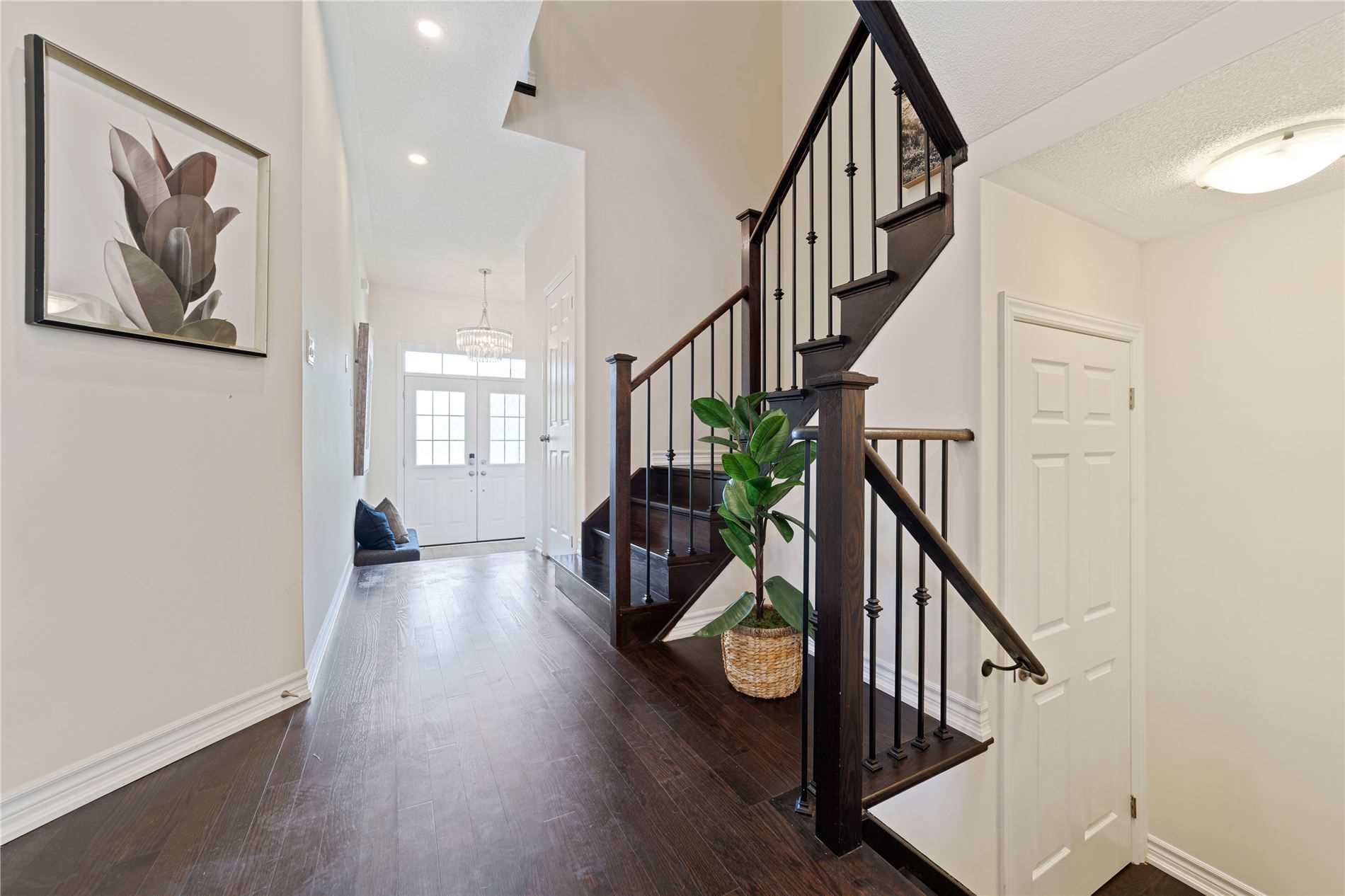66 Moses Cres