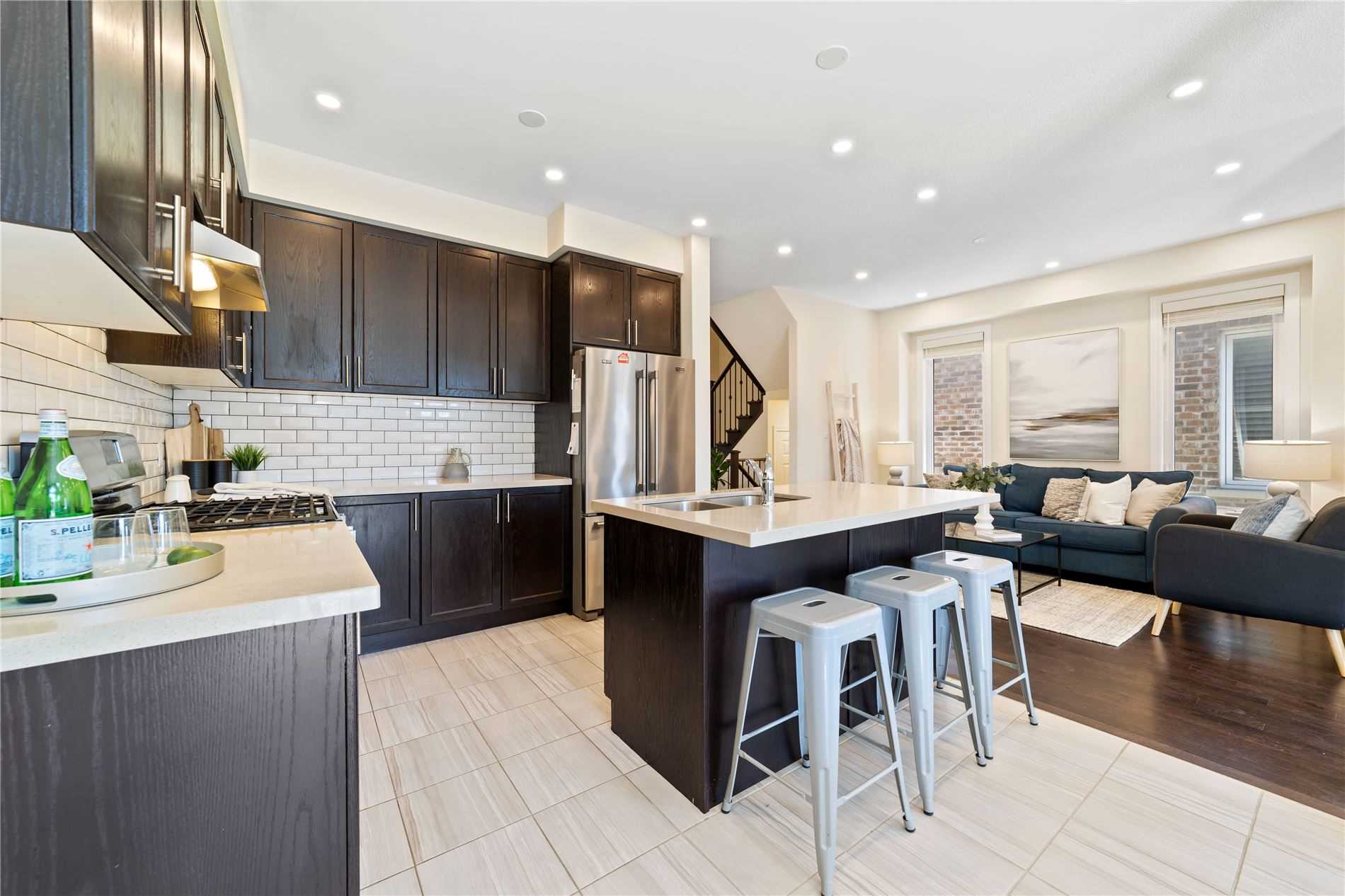 66 Moses Cres