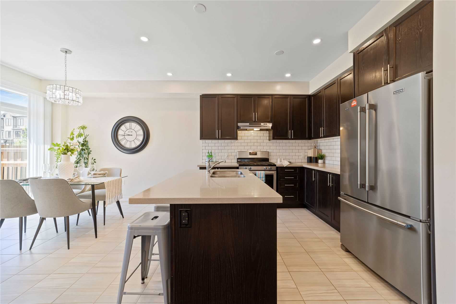 66 Moses Cres