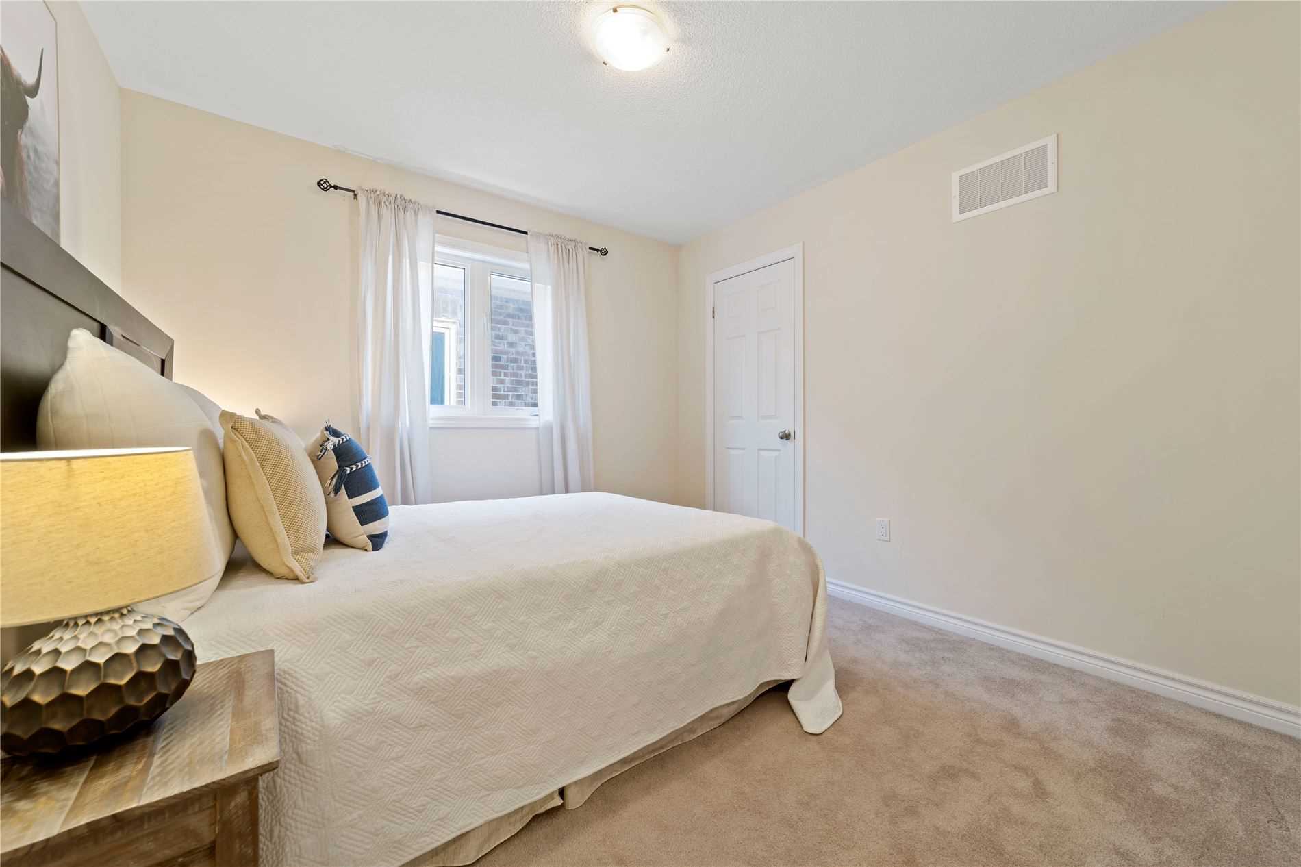 66 Moses Cres