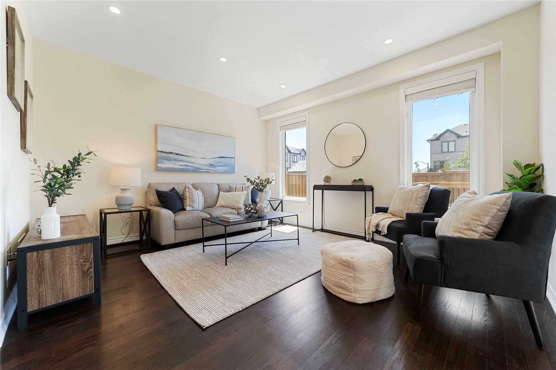 66 Moses Cres