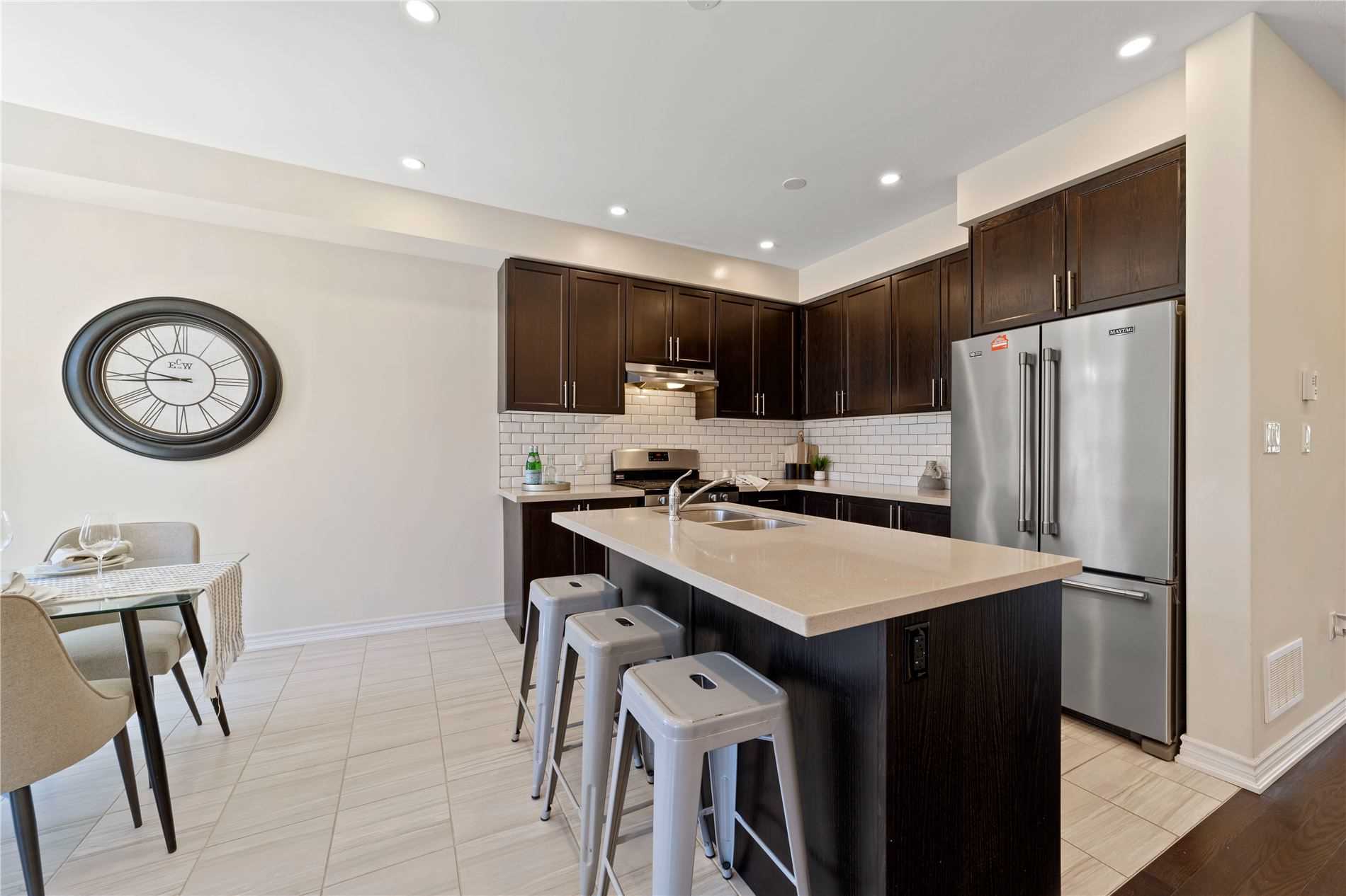 66 Moses Cres
