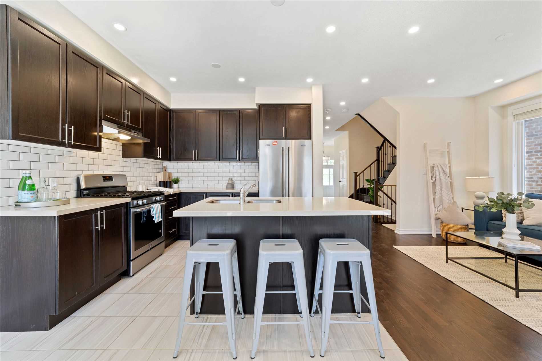 66 Moses Cres