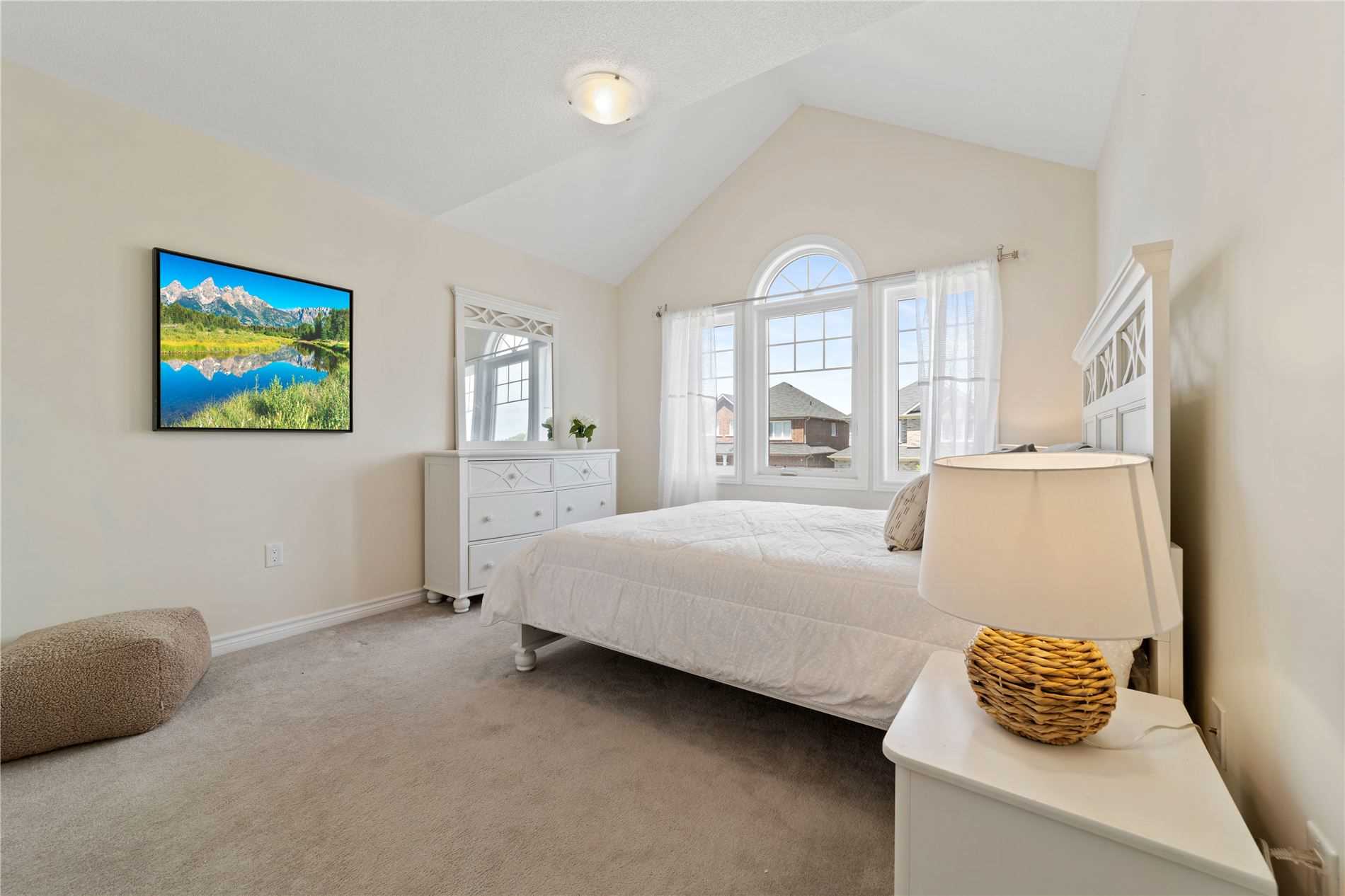 66 Moses Cres
