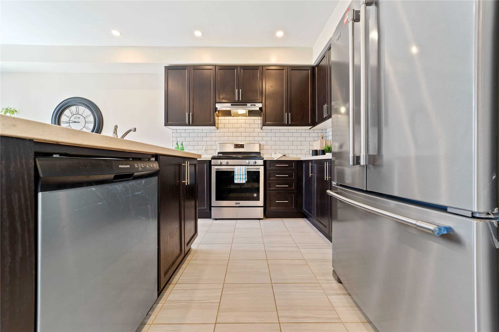66 Moses Cres