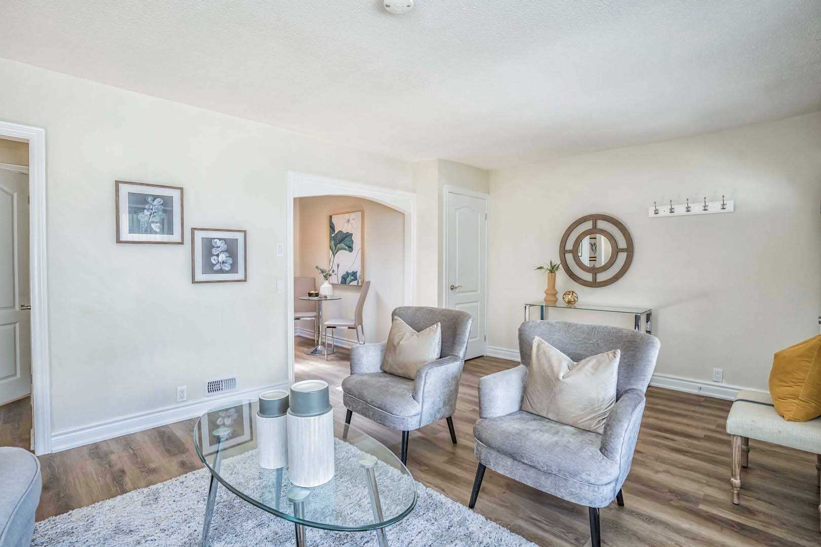 24 Woodhouse Cres