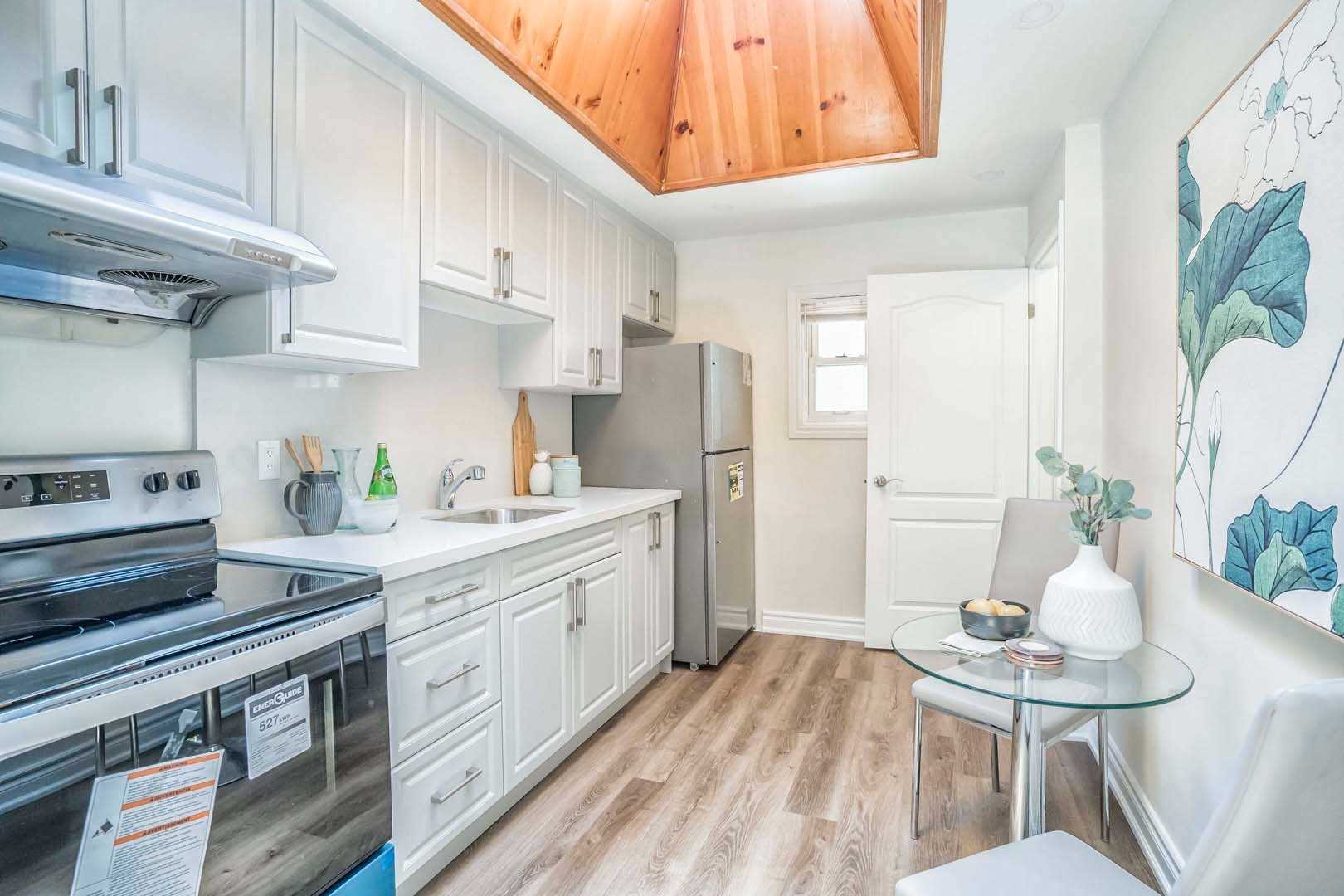 24 Woodhouse Cres