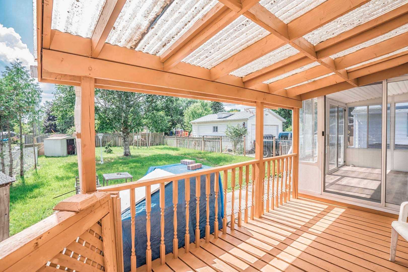24 Woodhouse Cres