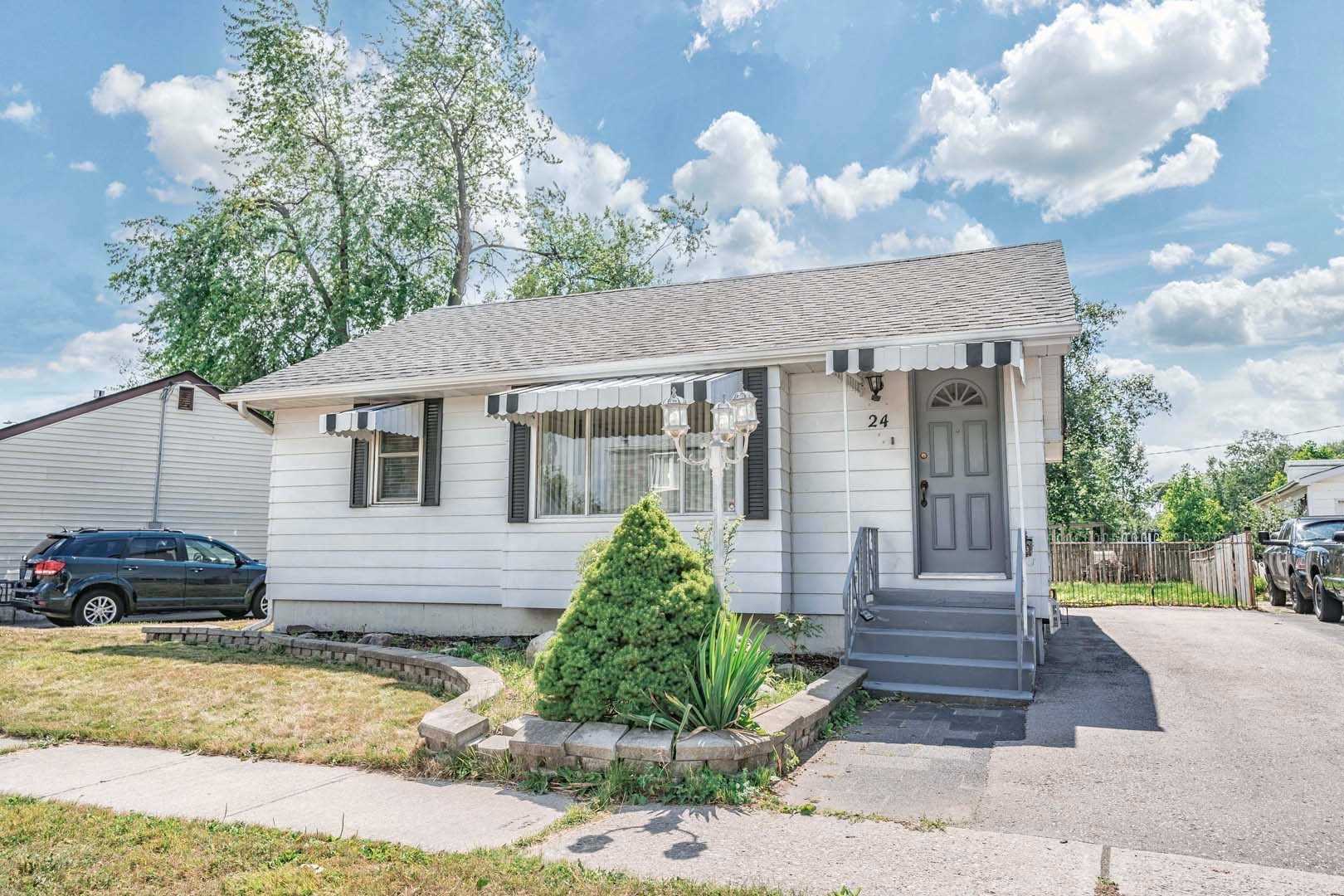24 Woodhouse Cres