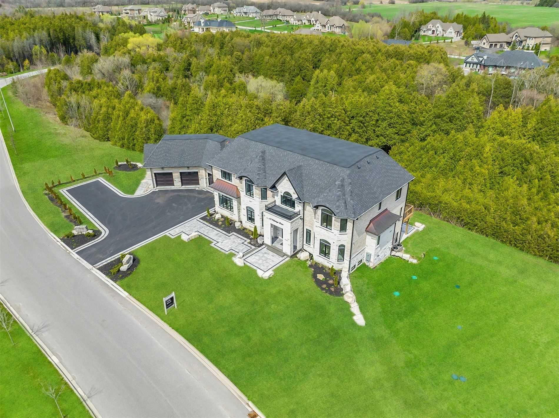 15 Calistoga Dr