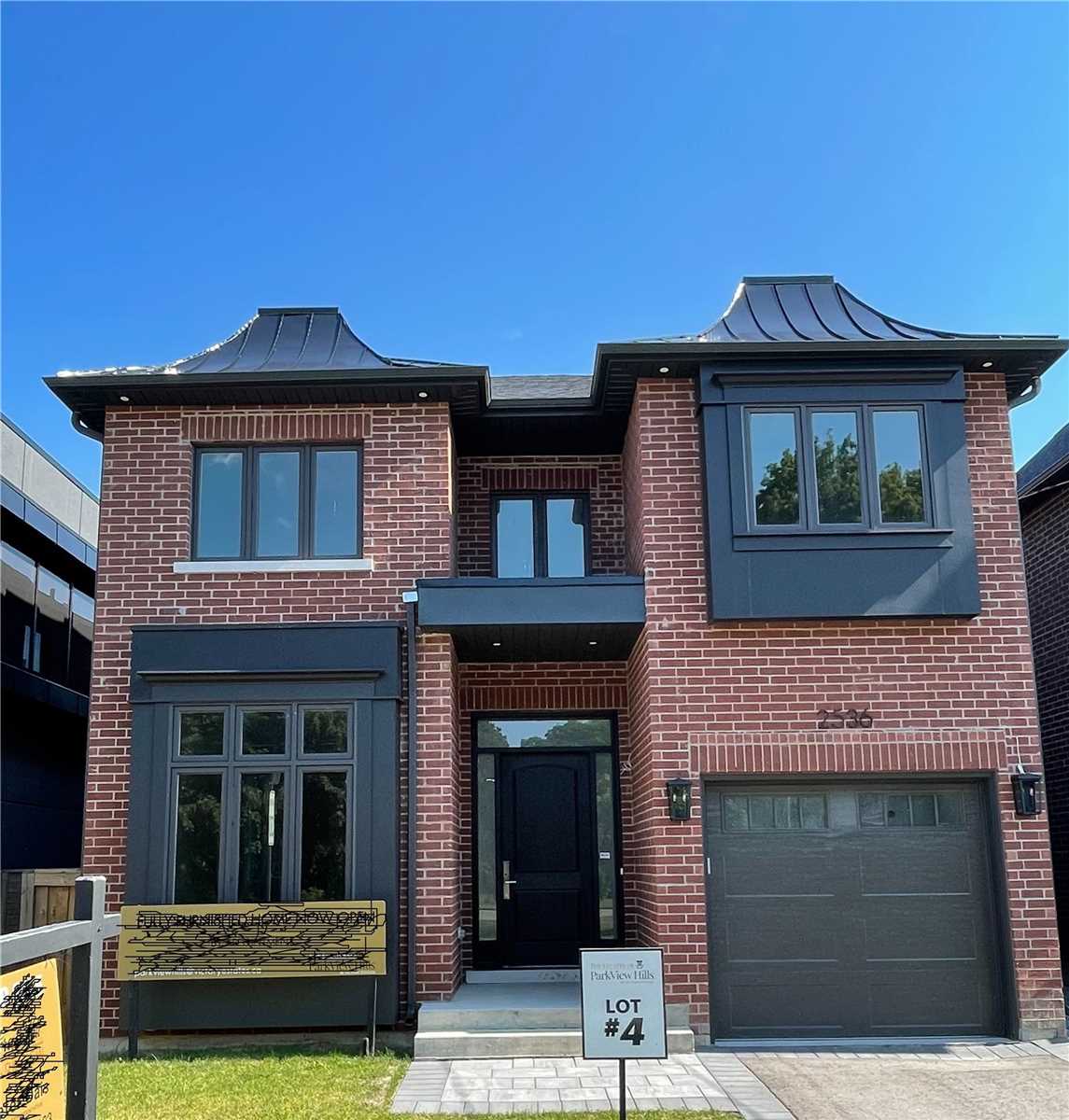 2536 St Clair Ave E