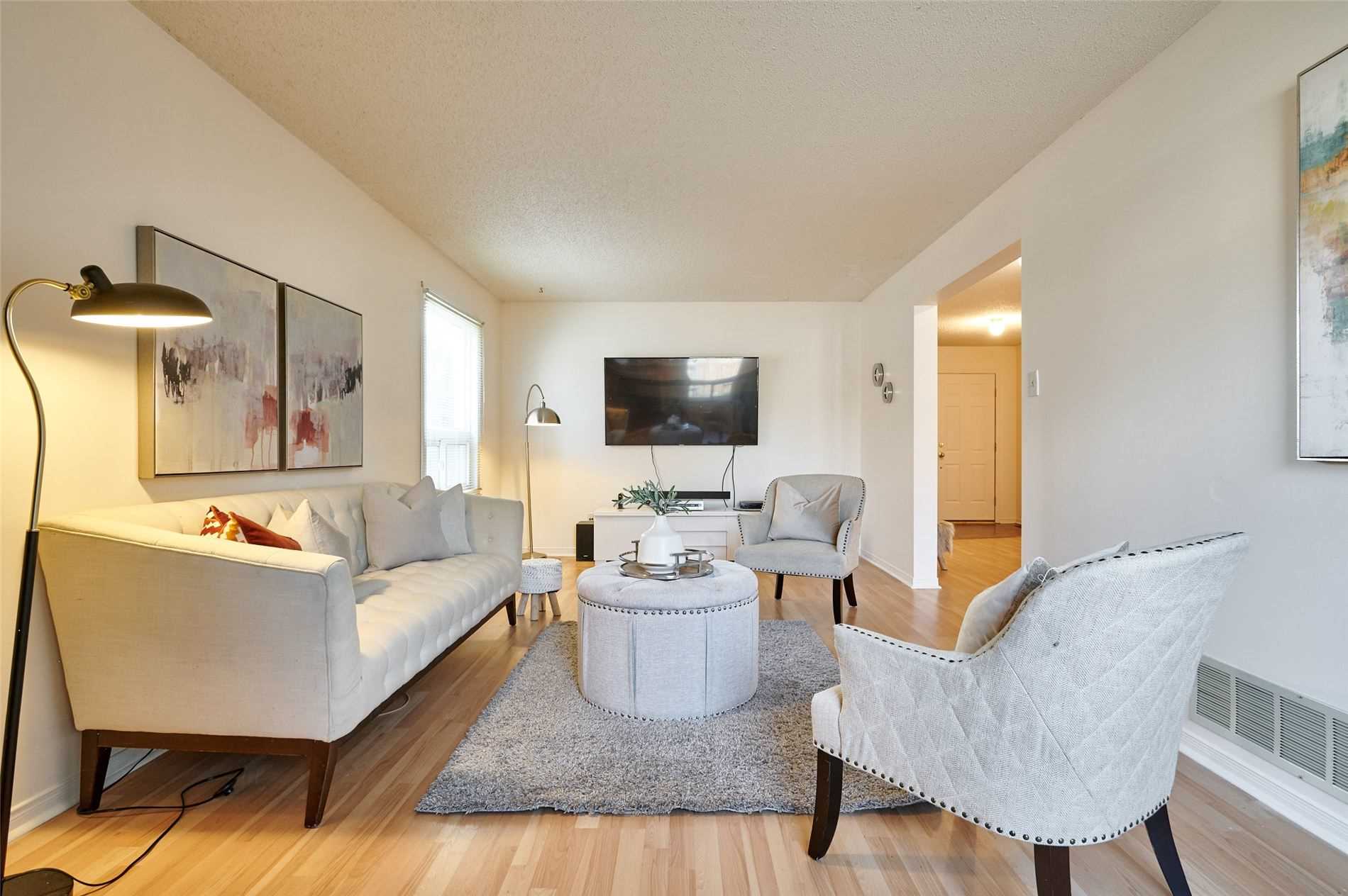 33 Wilce Dr