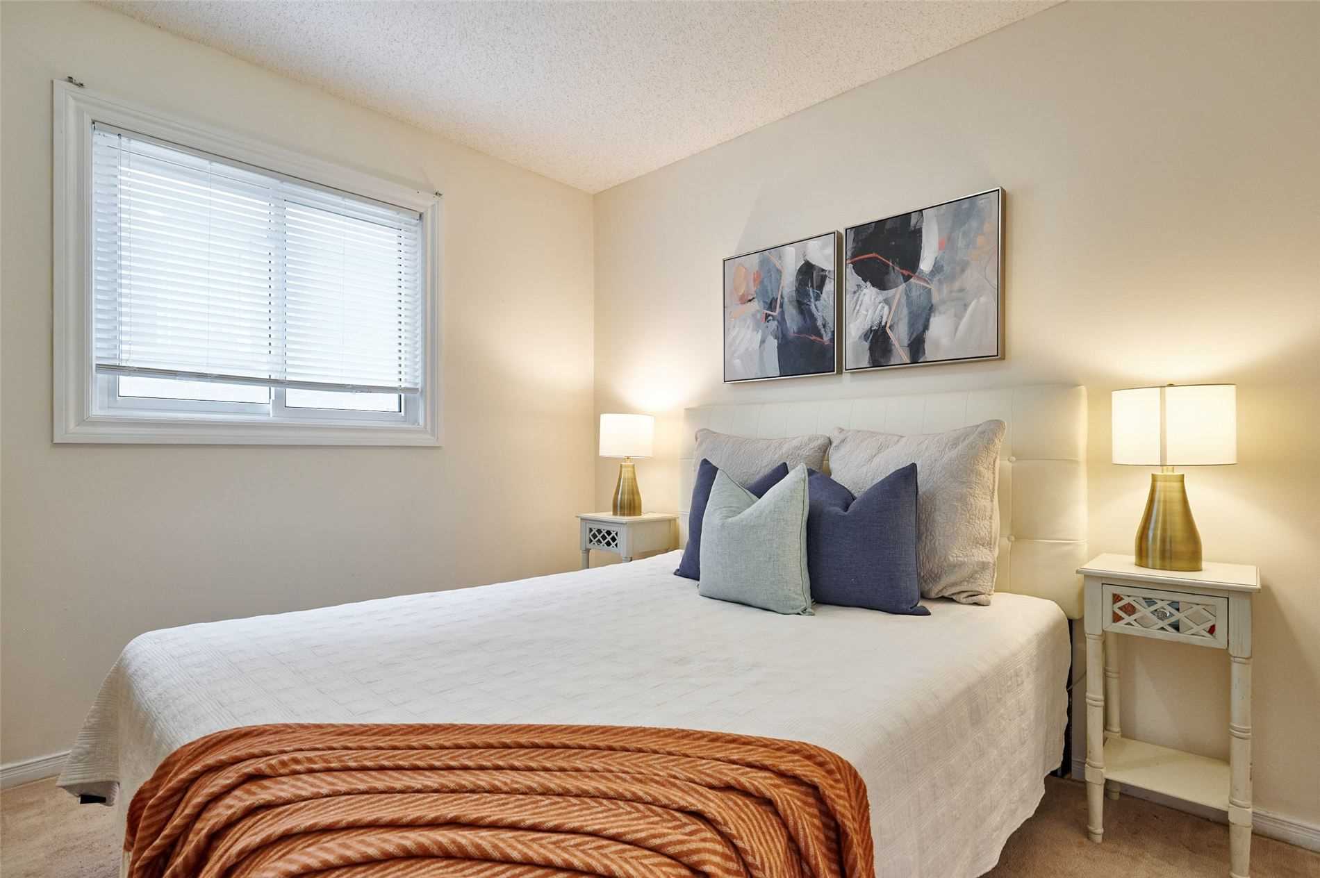 33 Wilce Dr