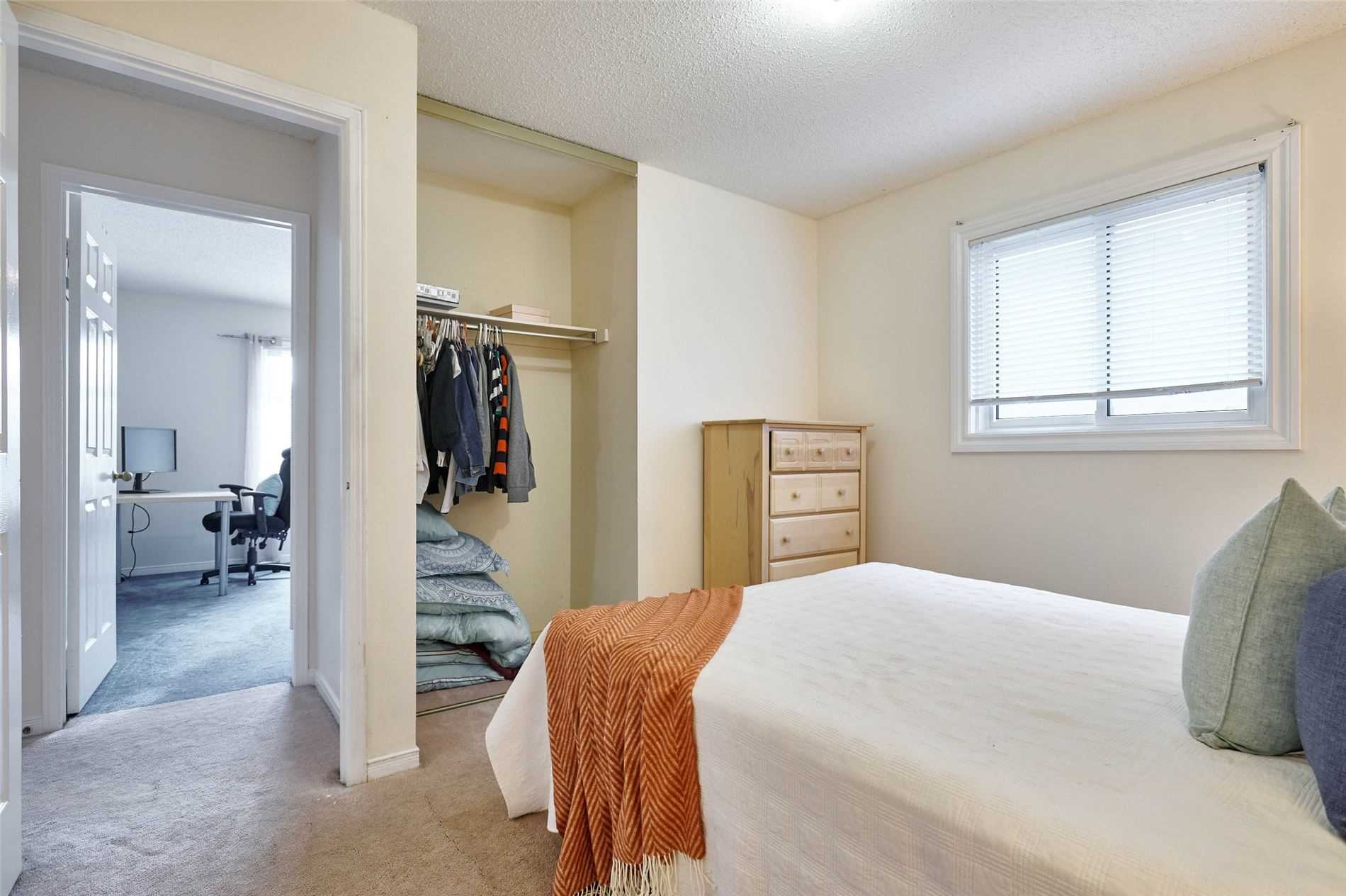 33 Wilce Dr