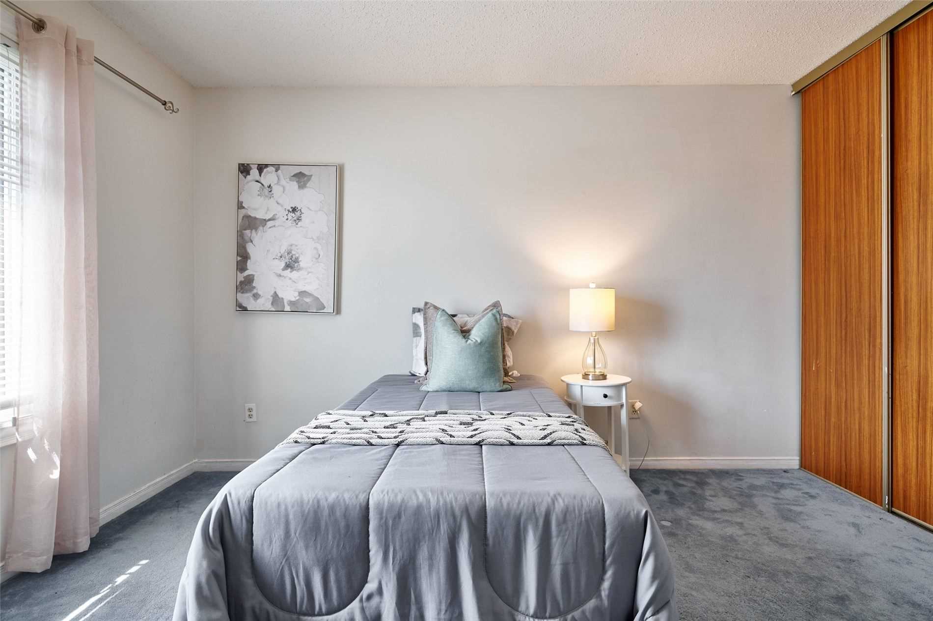 33 Wilce Dr