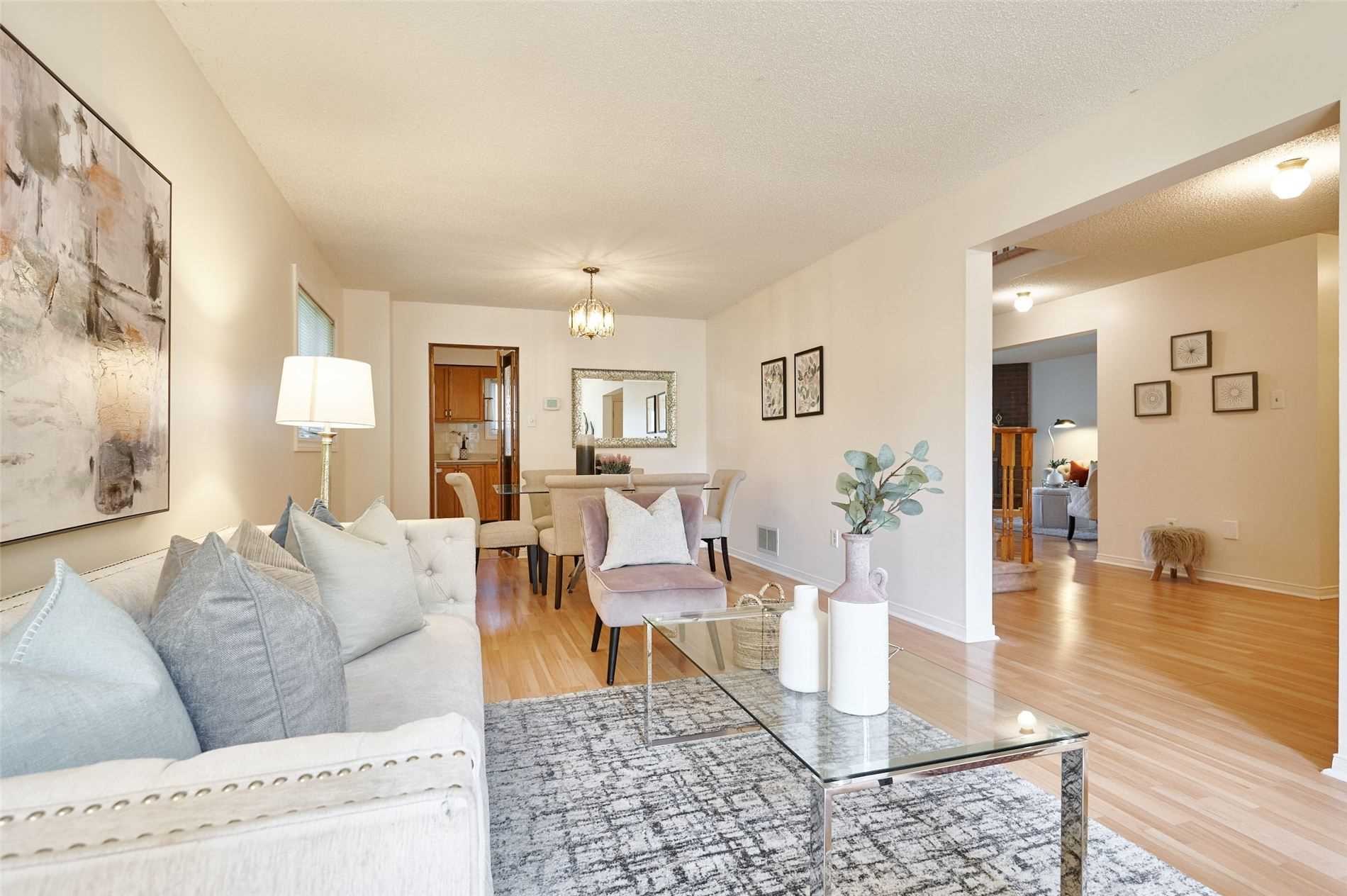 33 Wilce Dr
