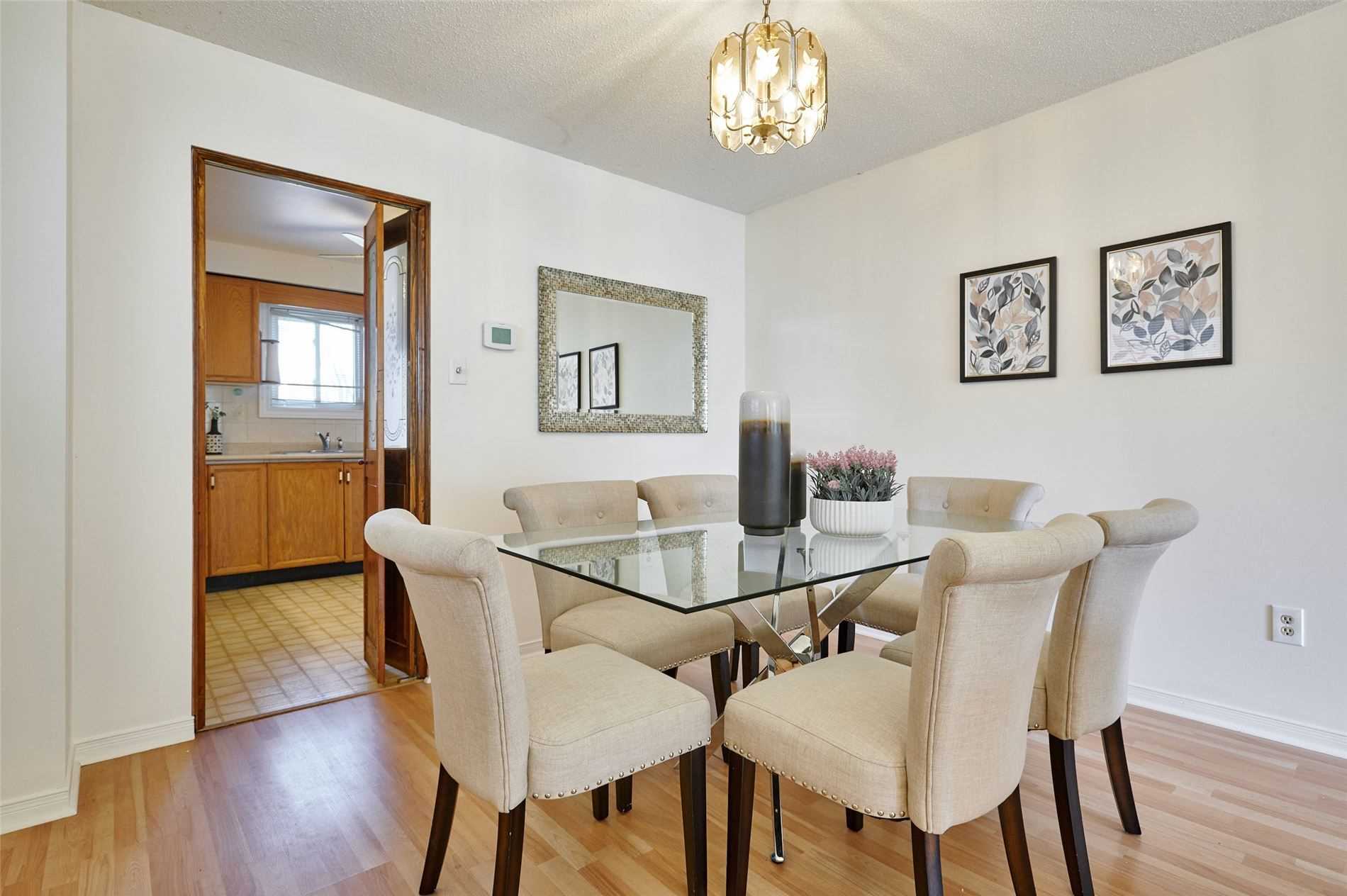 33 Wilce Dr