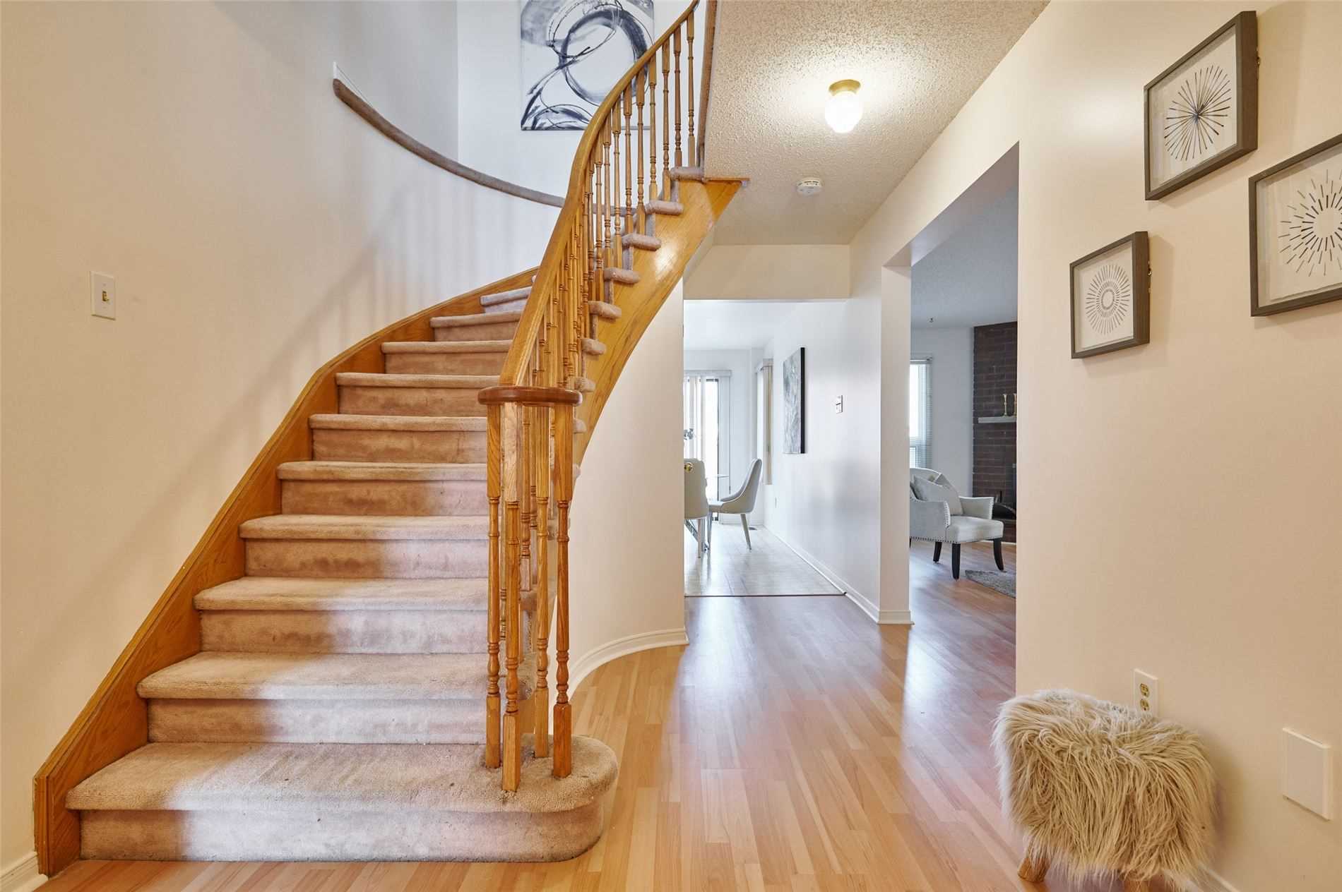 33 Wilce Dr