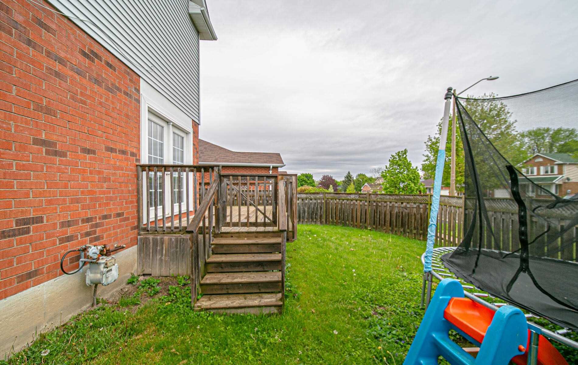 63 Stanford Cres