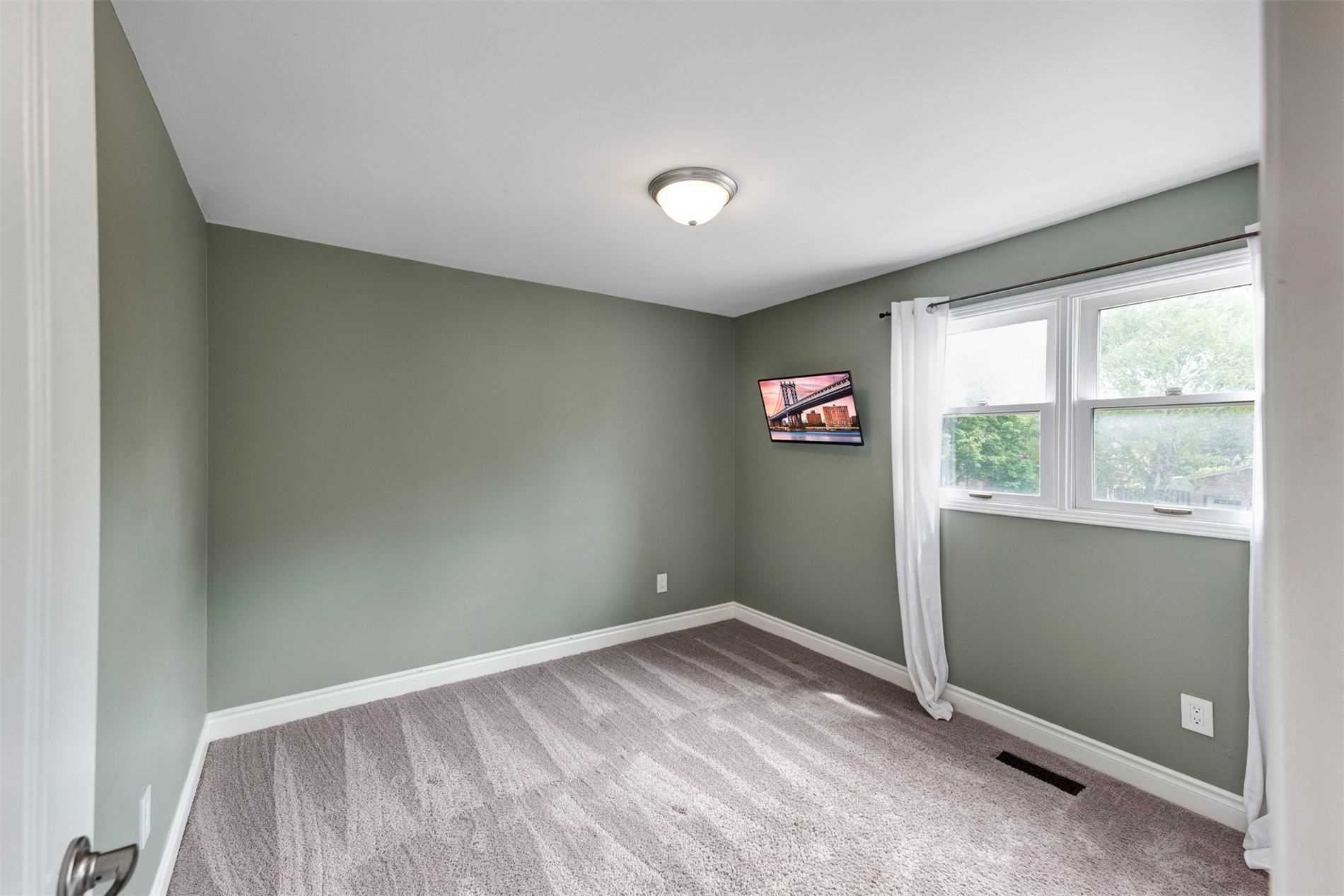 49 Fitzgerald Dr