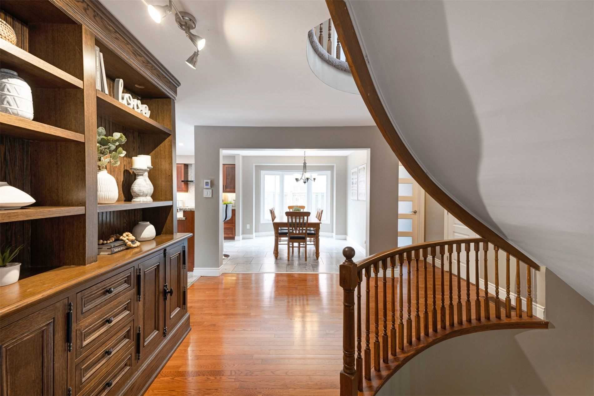 49 Fitzgerald Dr