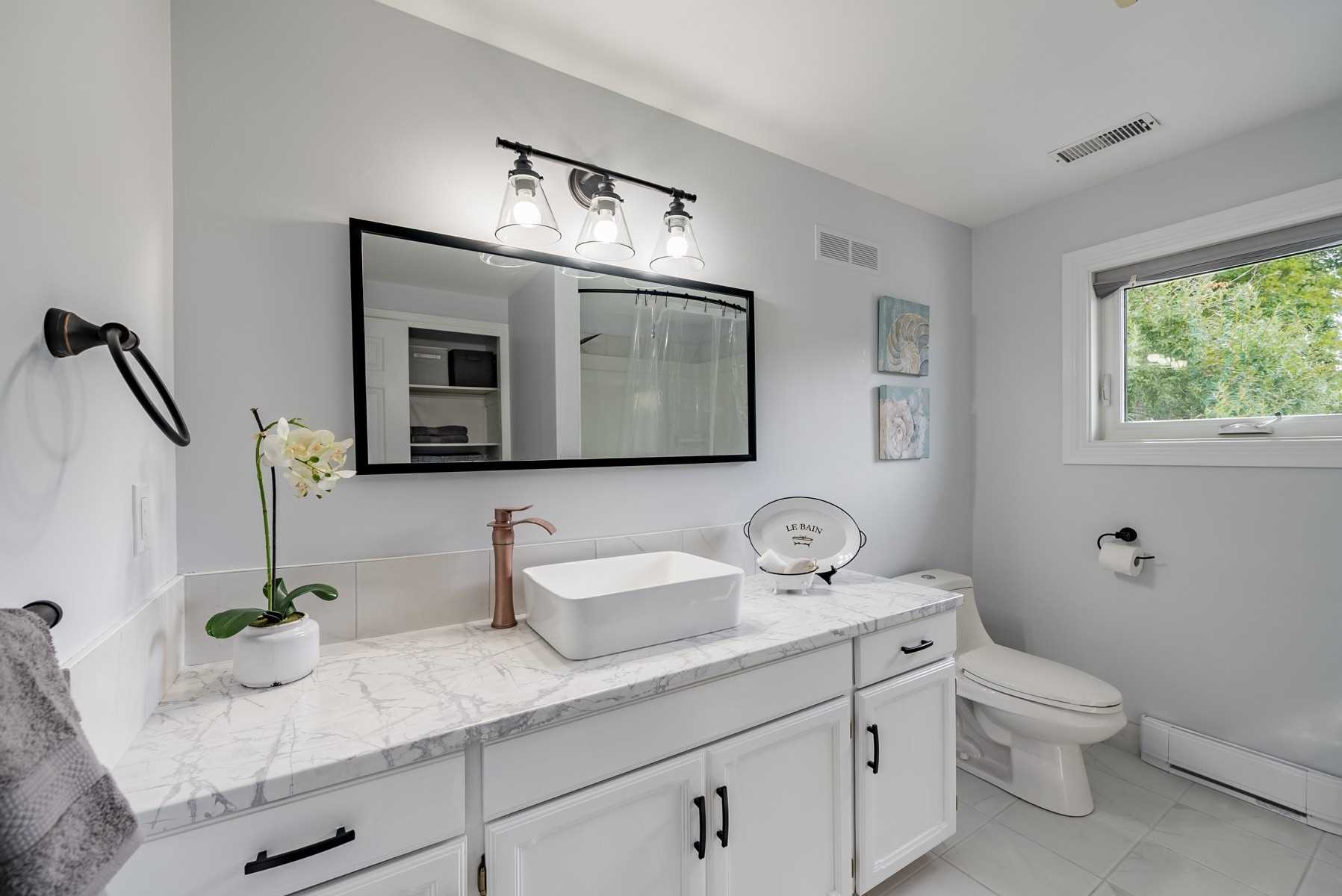 40 Scugog Point Cres