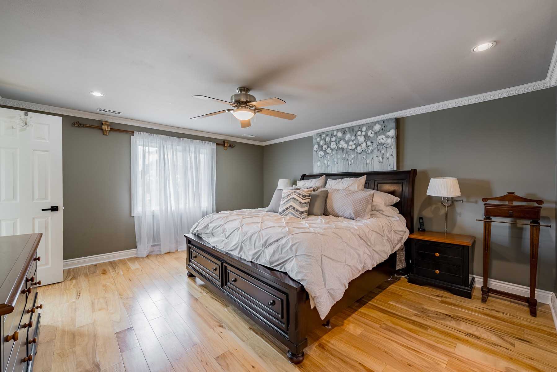 40 Scugog Point Cres