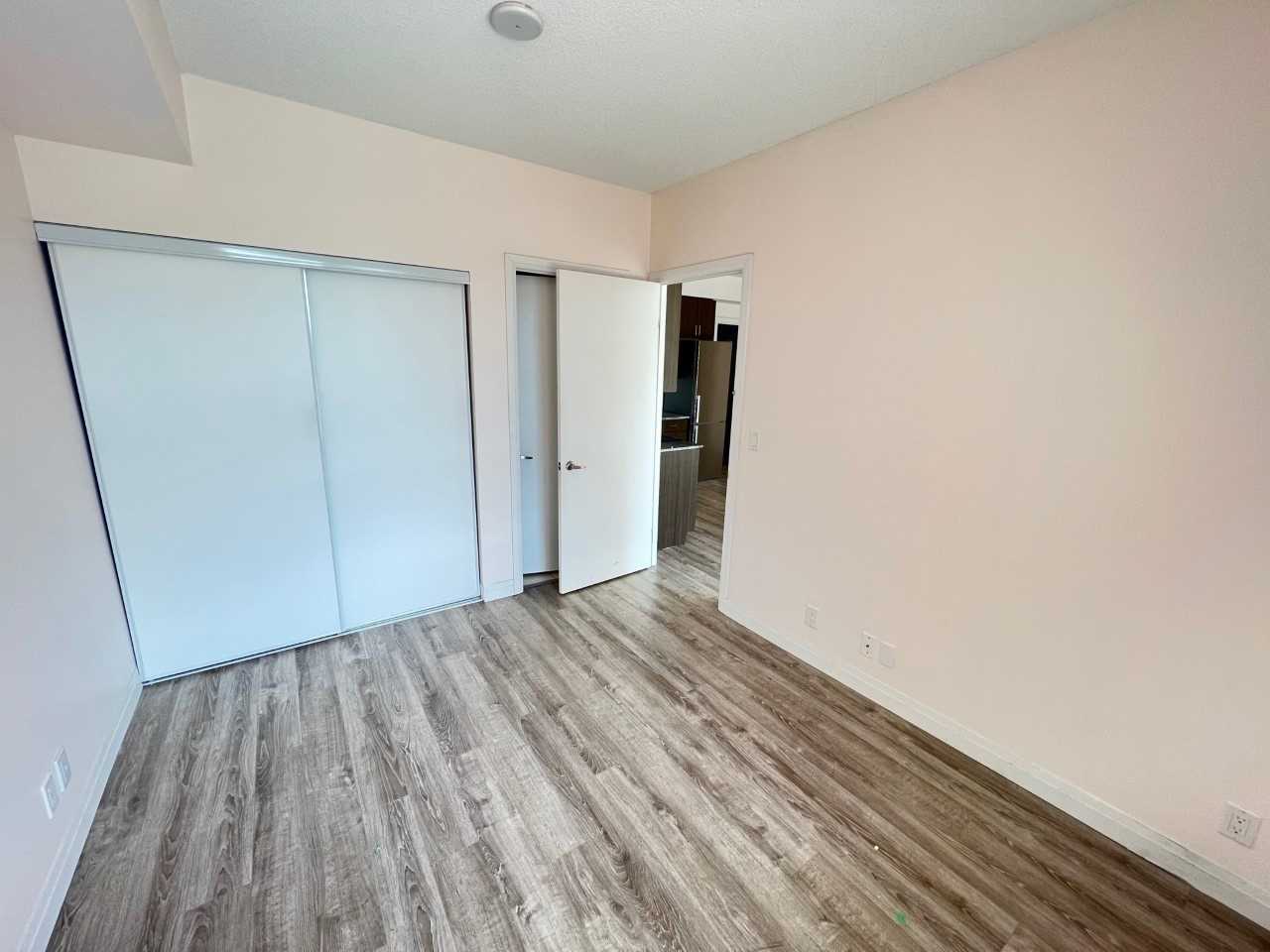 22 East Haven Dr, #536