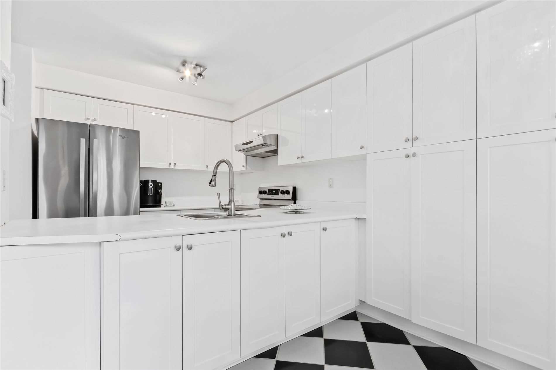 6 Twigg Dr