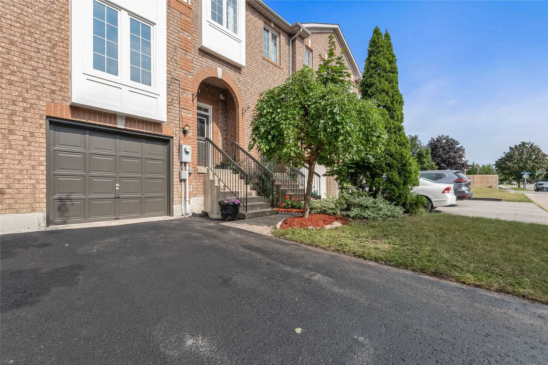 6 Twigg Dr
