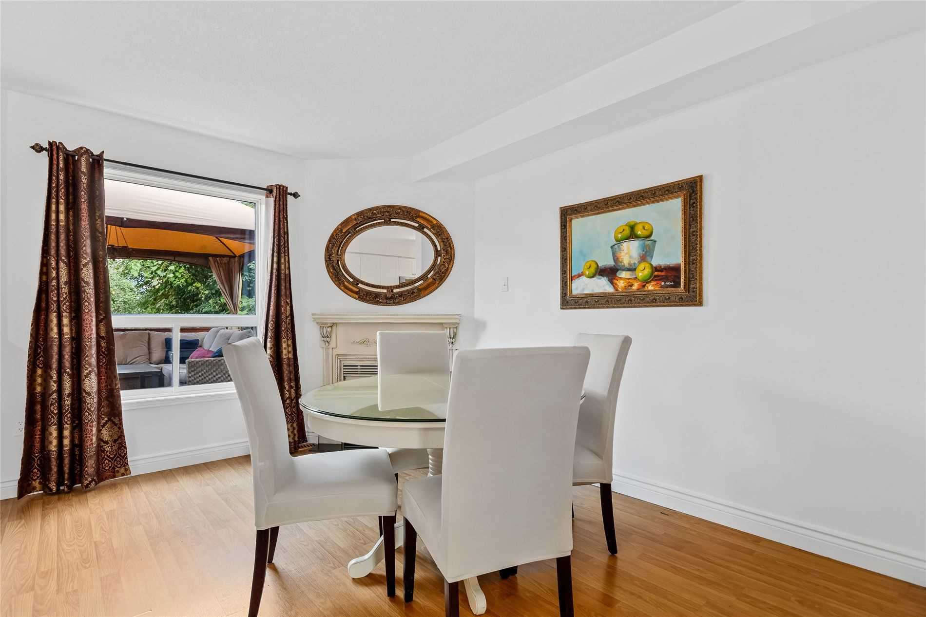 6 Twigg Dr