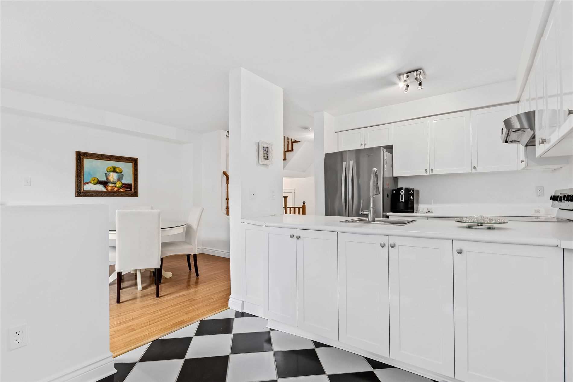 6 Twigg Dr